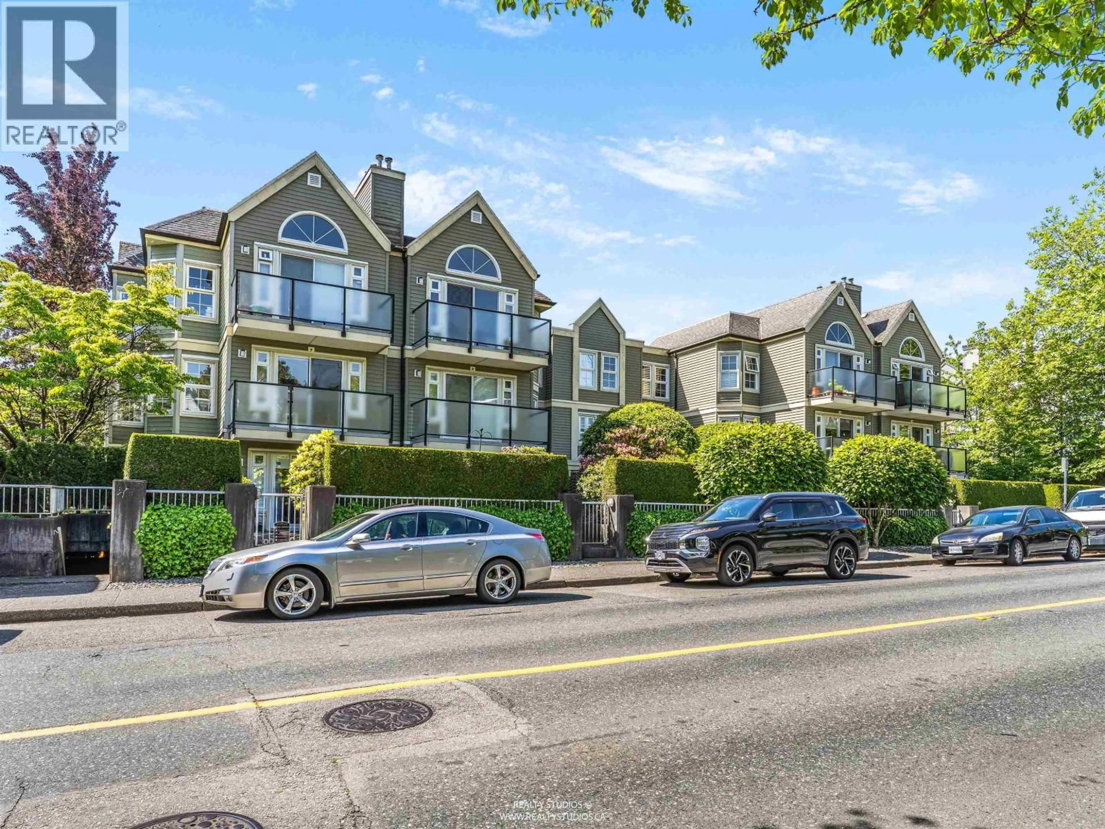 A pic from outside/outdoor area/front of a property/back of a property/a pic from drone, street for 204 - 876 16TH AVENUE, Vancouver British Columbia V5Z1T1