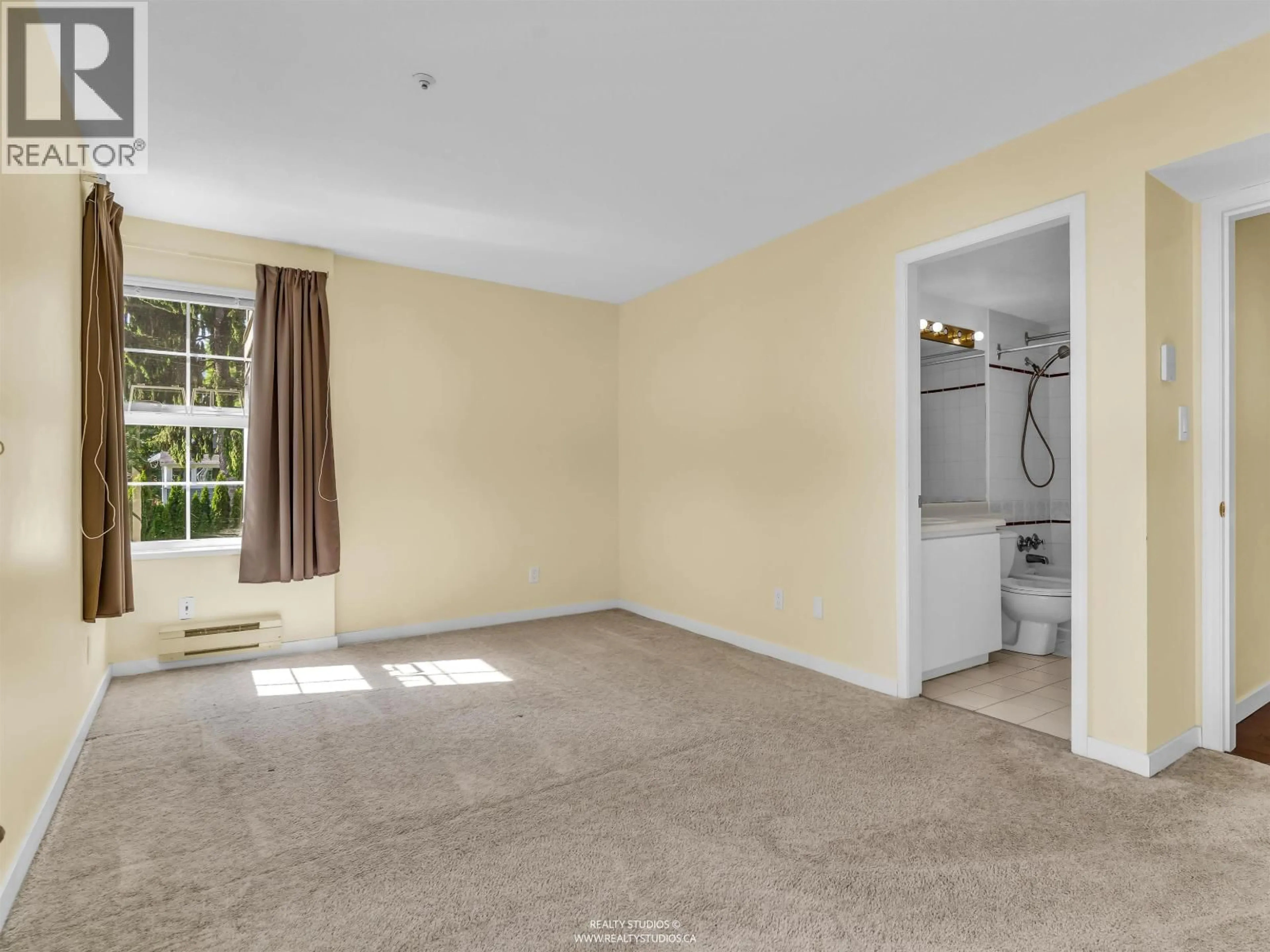 A pic of a room for 204 - 876 16TH AVENUE, Vancouver British Columbia V5Z1T1