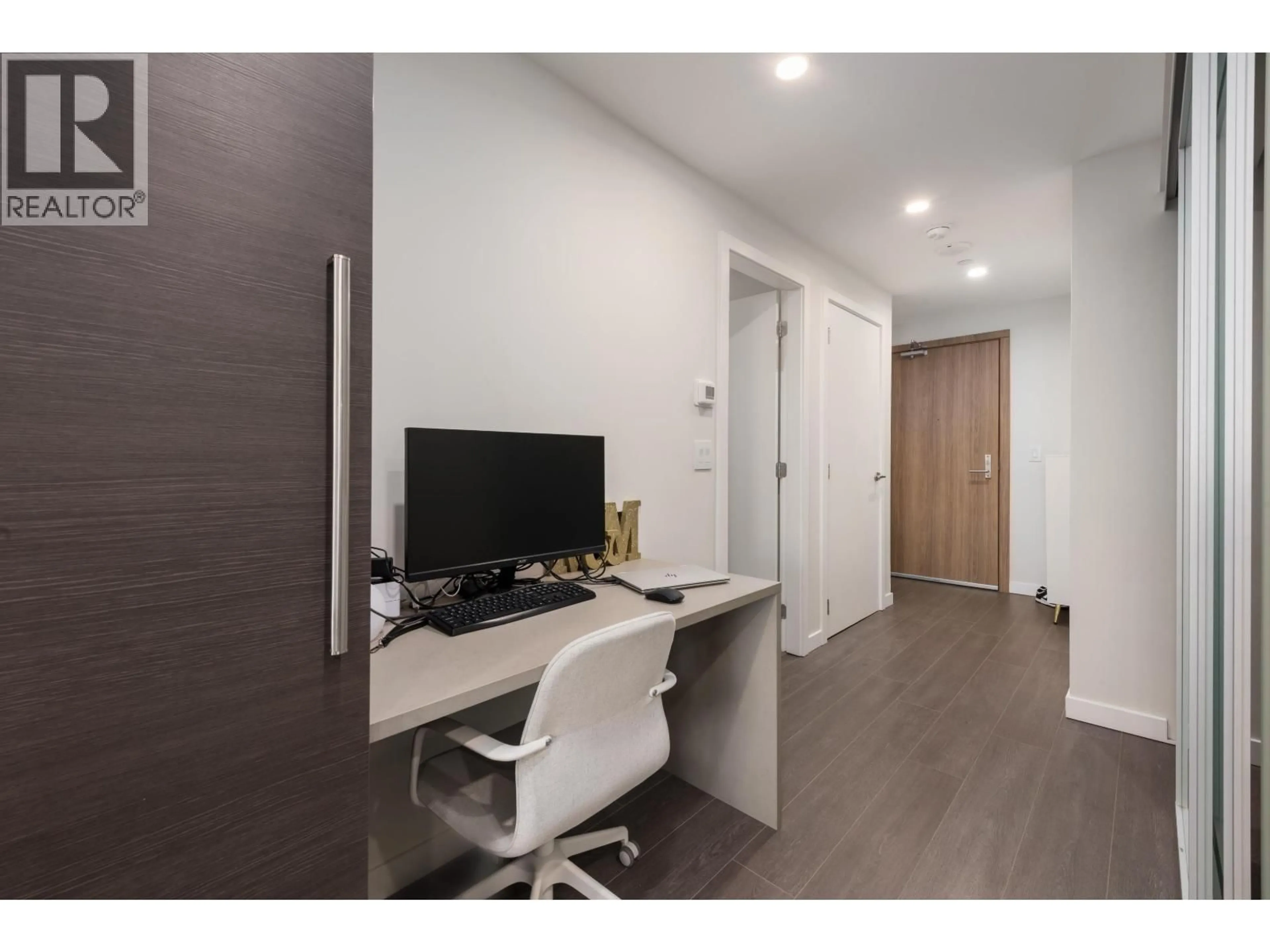 A pic of a room for 5303 - 2108 GILMORE AVENUE, Burnaby British Columbia V5C0N8