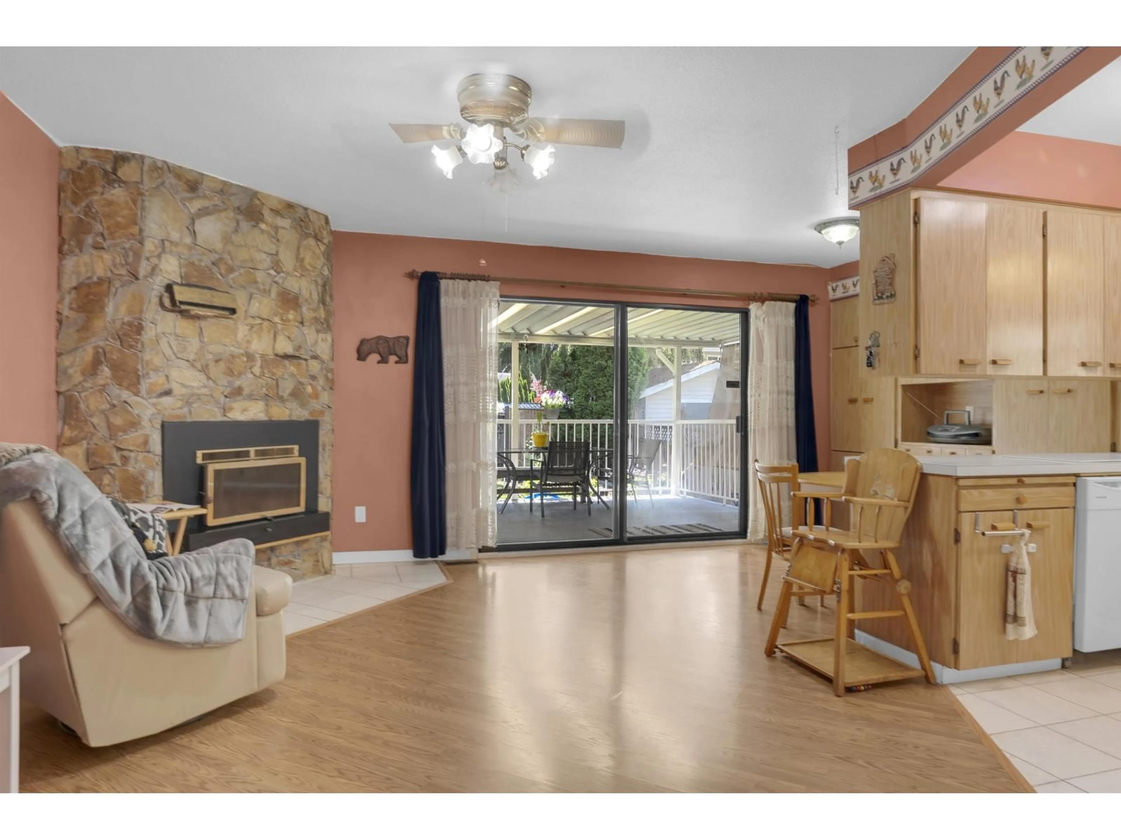 Unknown for 19976 49 AVENUE, Langley British Columbia V3A3R6