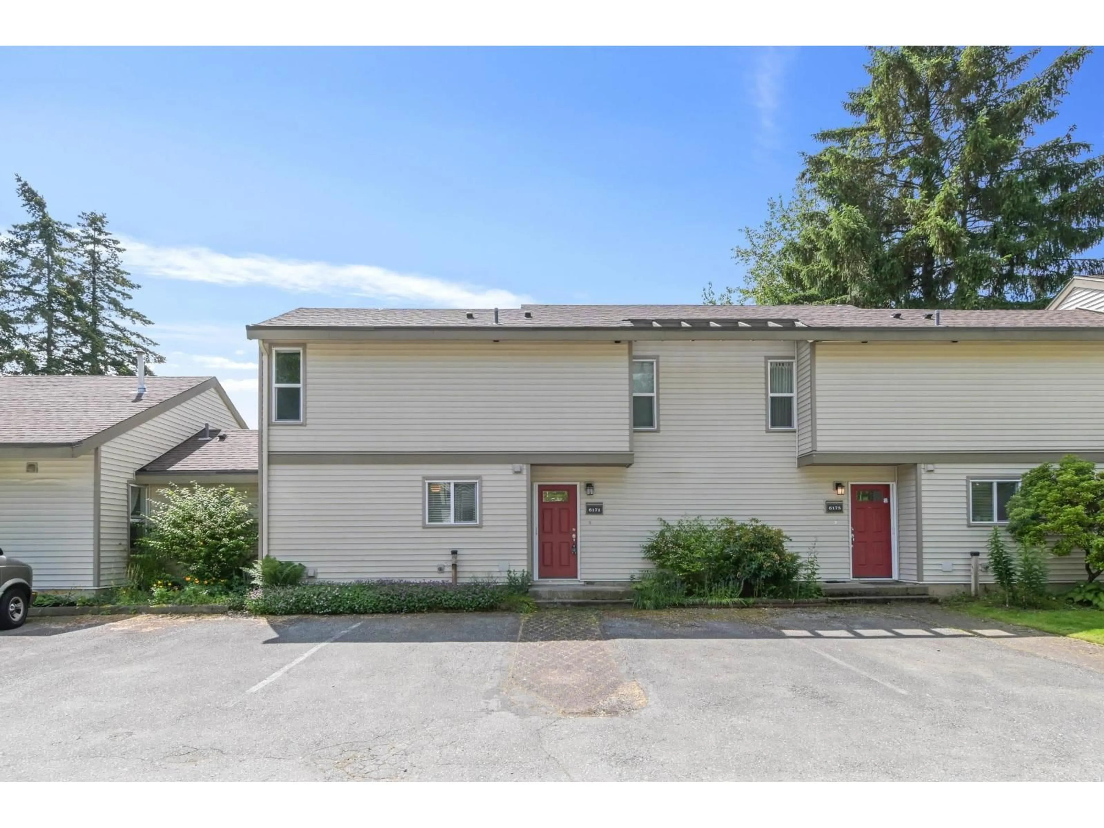 Unknown for 6171 GREENSIDE DRIVE EAST, Surrey British Columbia V3S5M8