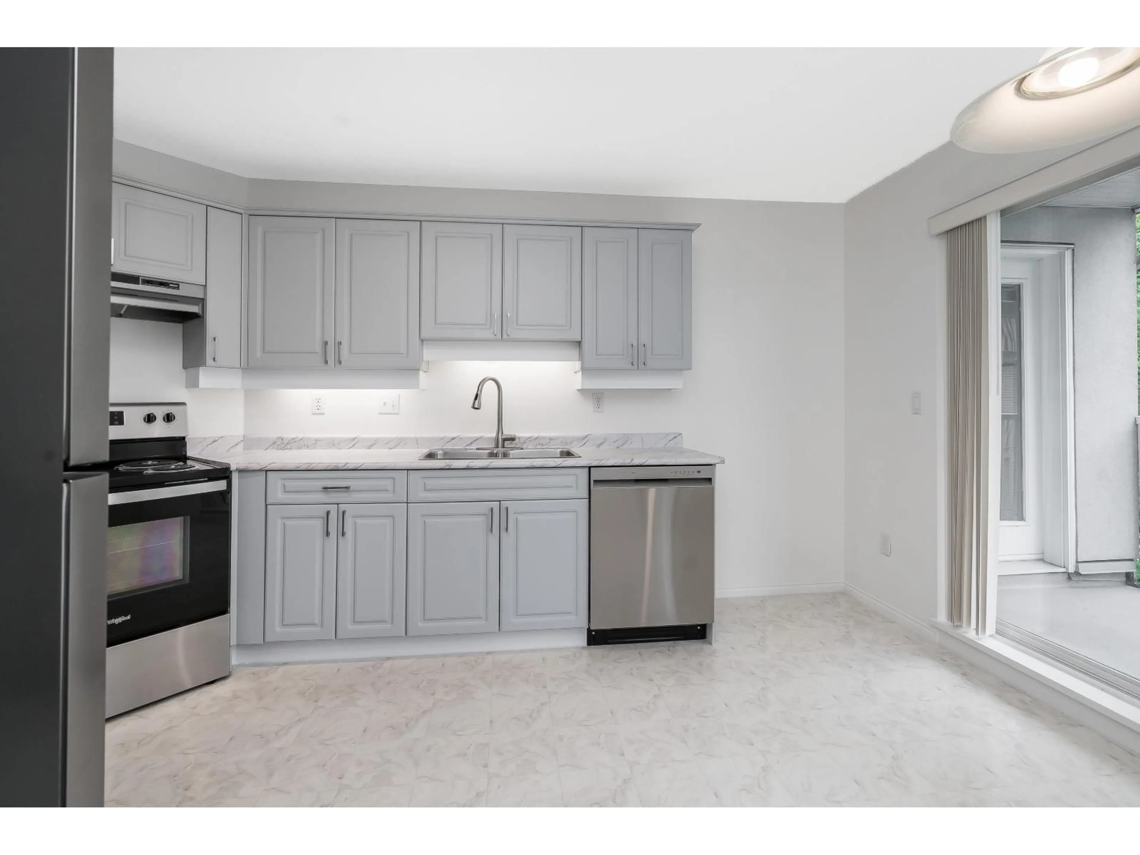 Standard kitchen, unknown for 312 - 5465 201 STREET, Langley British Columbia V3A1P8