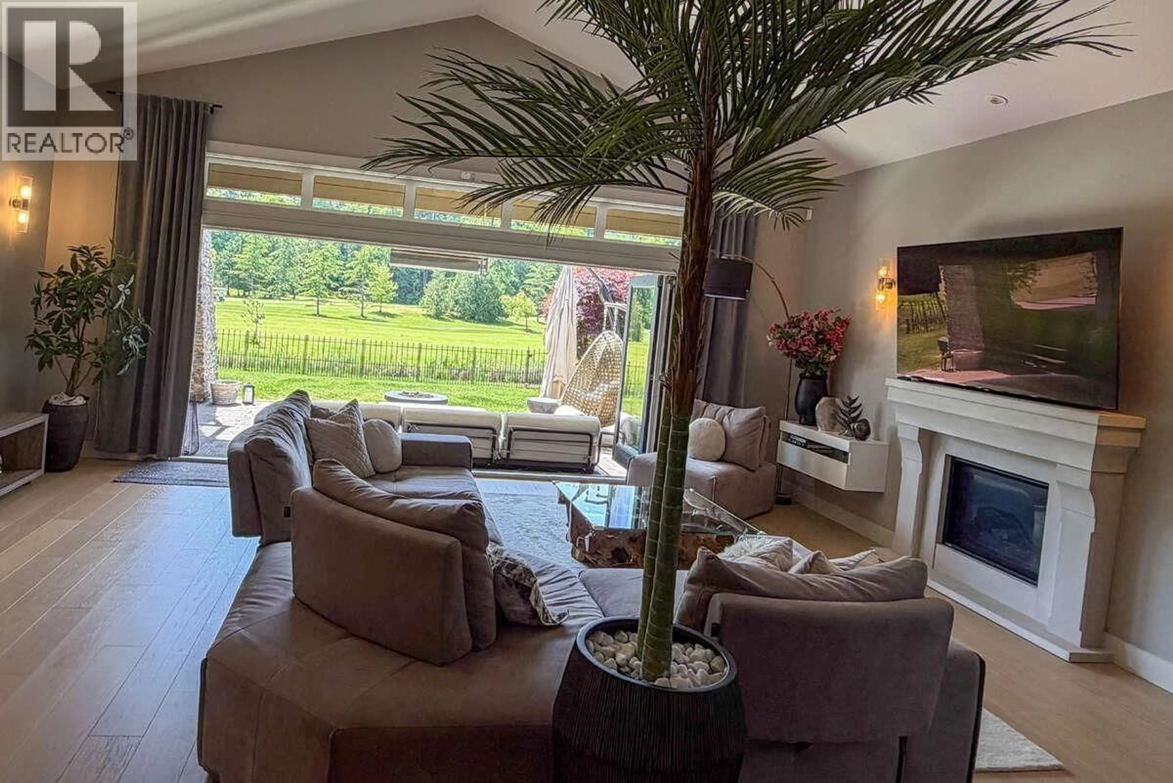 Living room with furniture, unknown for 1508 CEDAR SPRINGS PLACE, Delta British Columbia V4M0A7