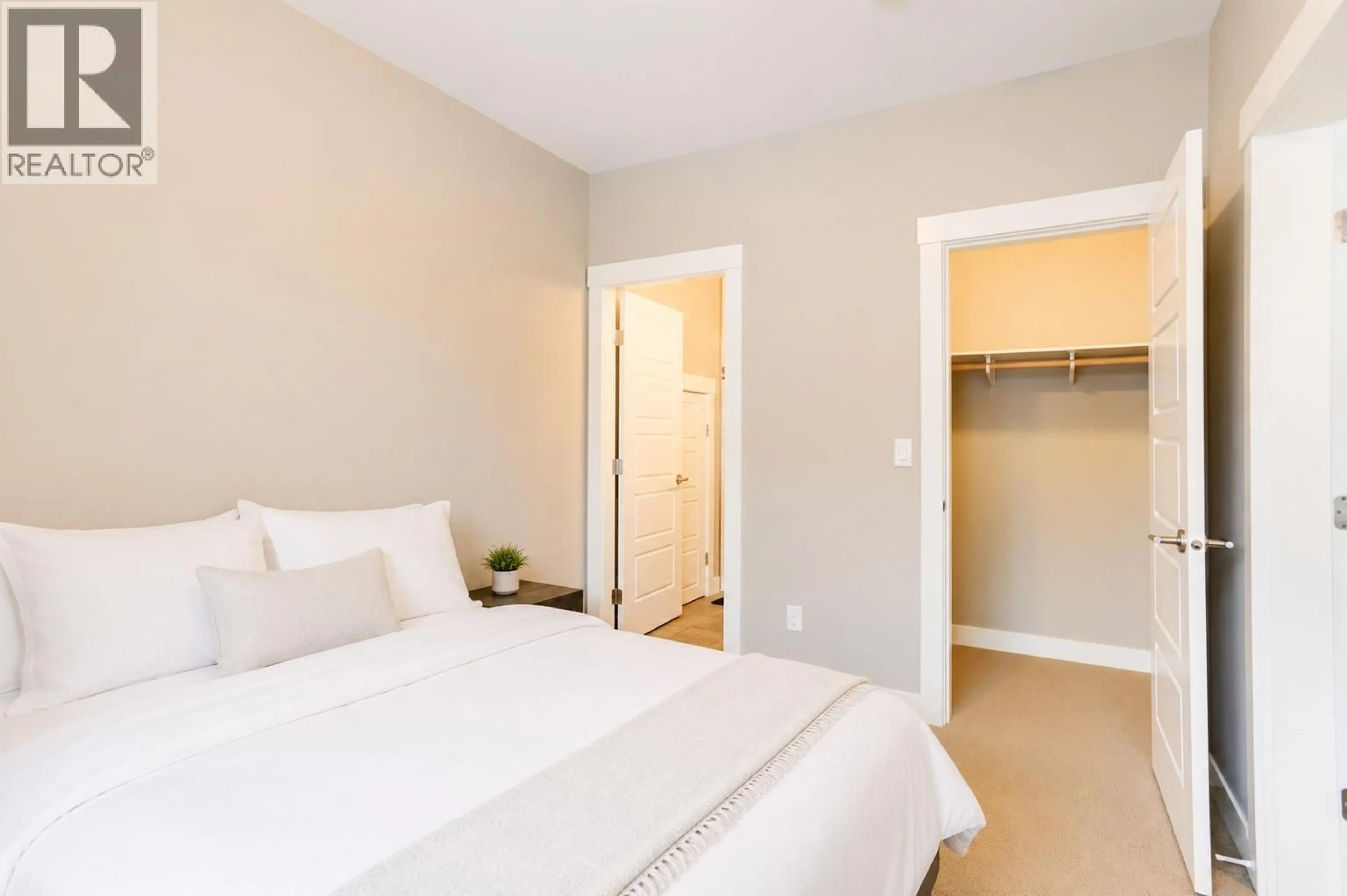 Bedroom with bed, unknown for 206 - 110 BAXTER AVENUE, Kitimat British Columbia V8C2N9