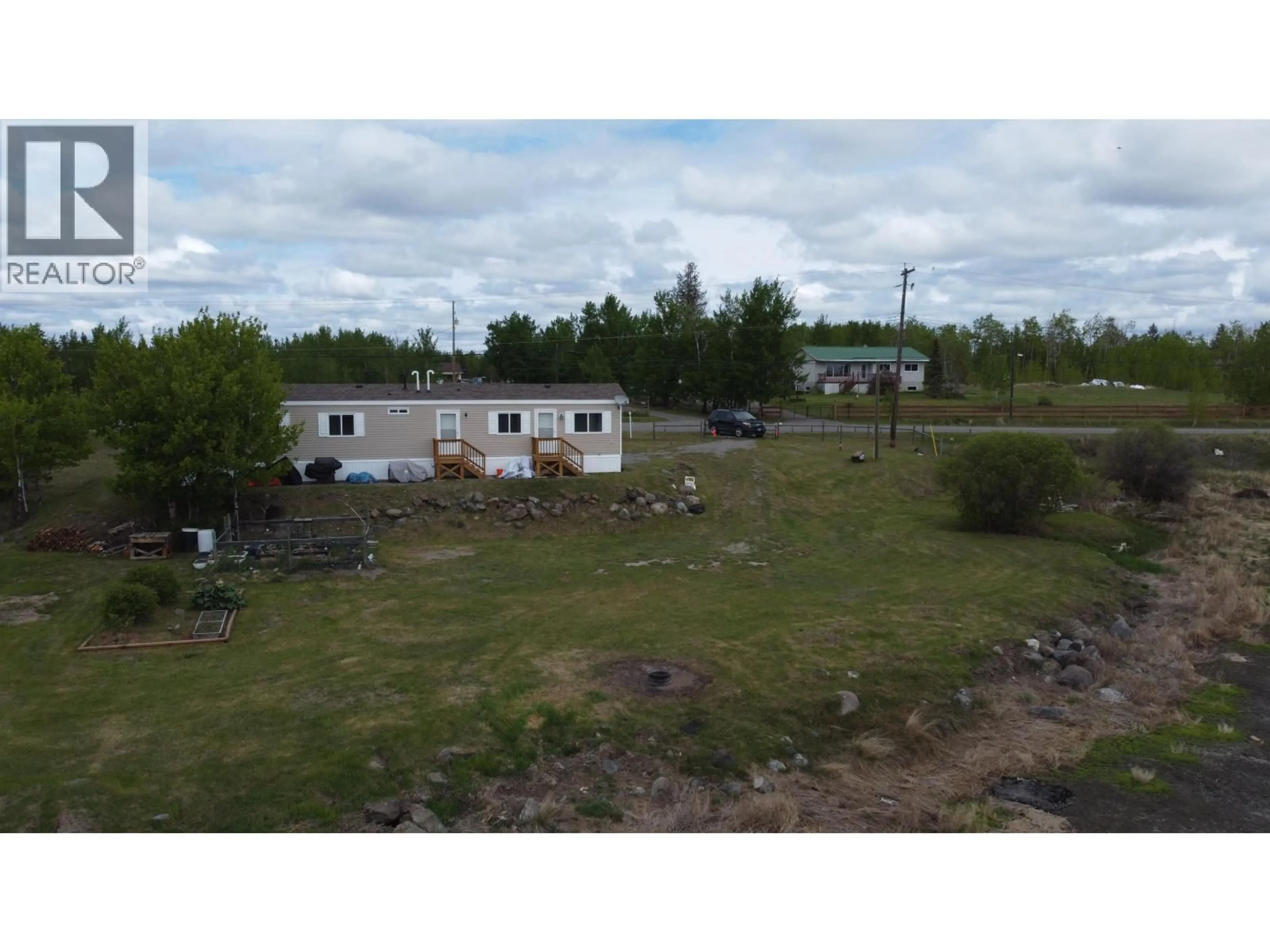 A pic from outside/outdoor area/front of a property/back of a property/a pic from drone, unknown for 2510 NORTH BONAPARTE ROAD, 70 Mile House British Columbia V0K2K2