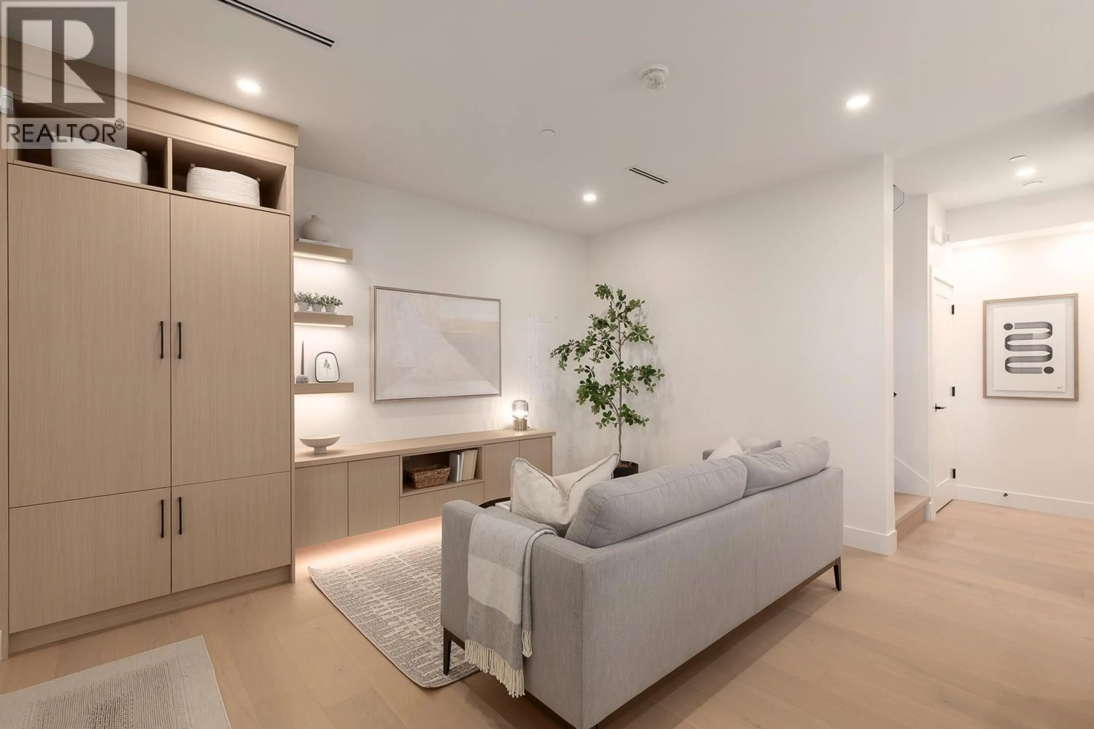 Living room with furniture, unknown for 1 - 3635 TURNER STREET, Vancouver British Columbia V2K2J2