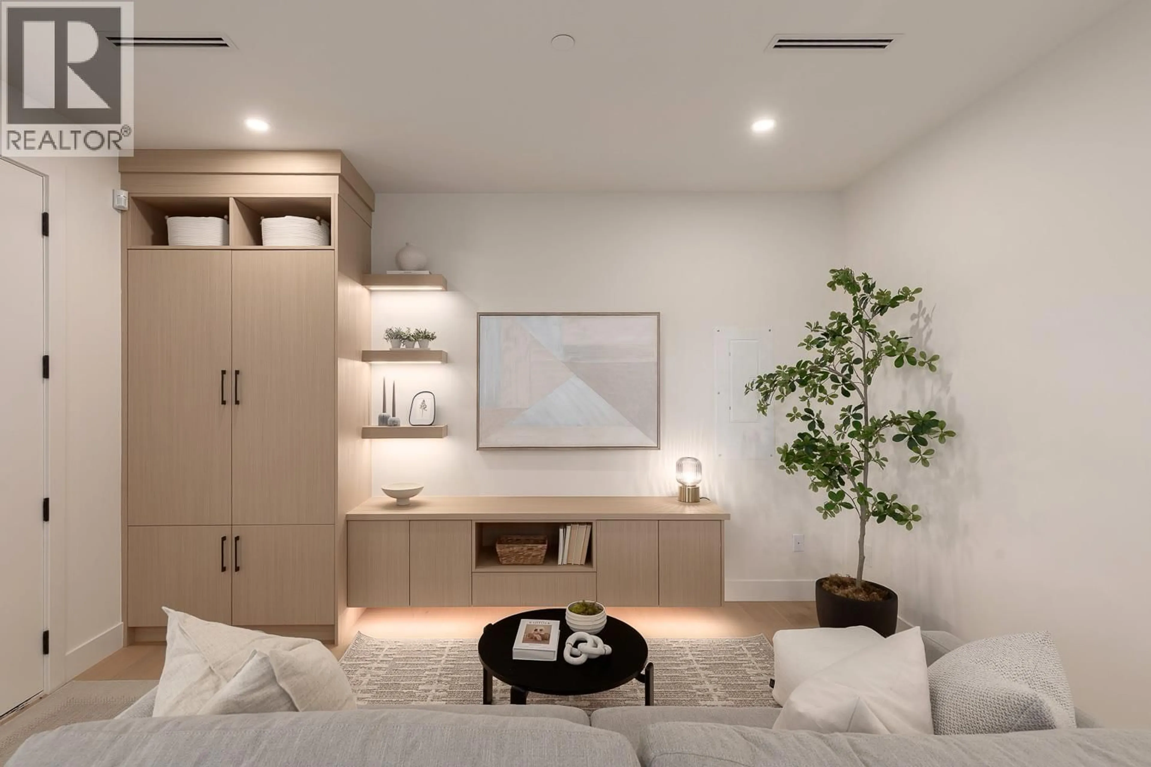 Living room with furniture, unknown for 1 - 3635 TURNER STREET, Vancouver British Columbia V2K2J2