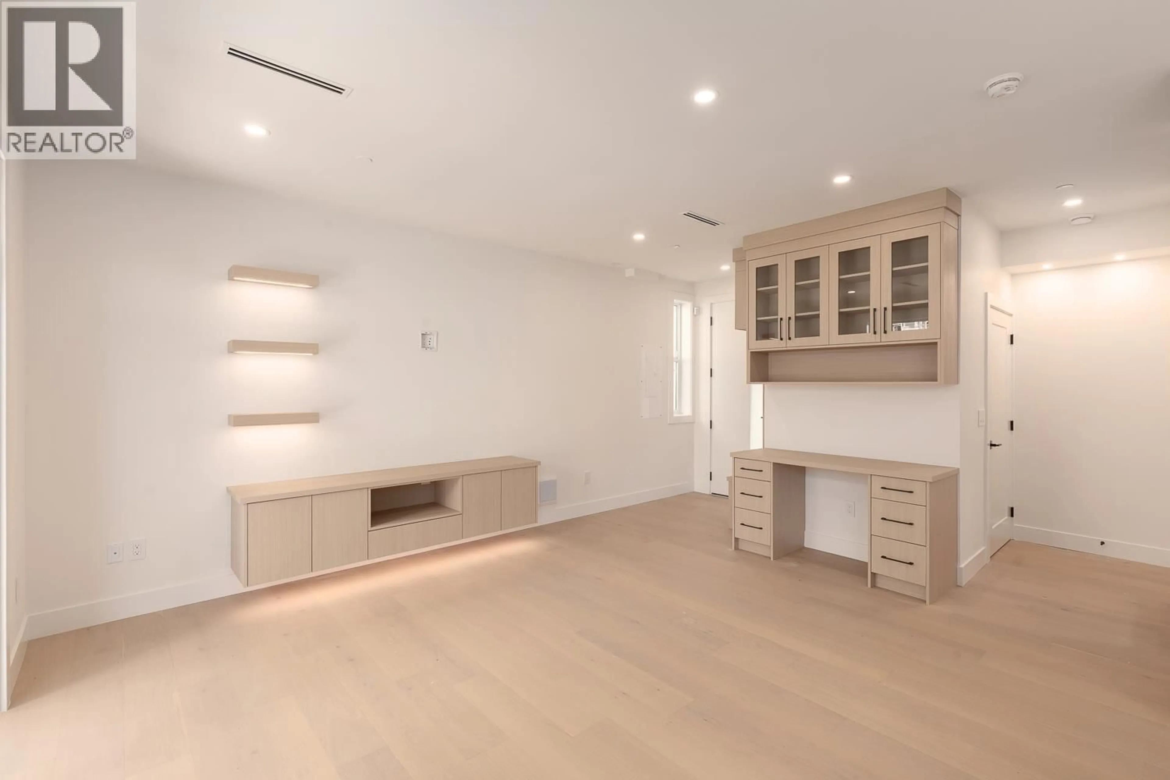 A pic of a room for 2 - 3635 TURNER STREET, Vancouver British Columbia V5K2J2