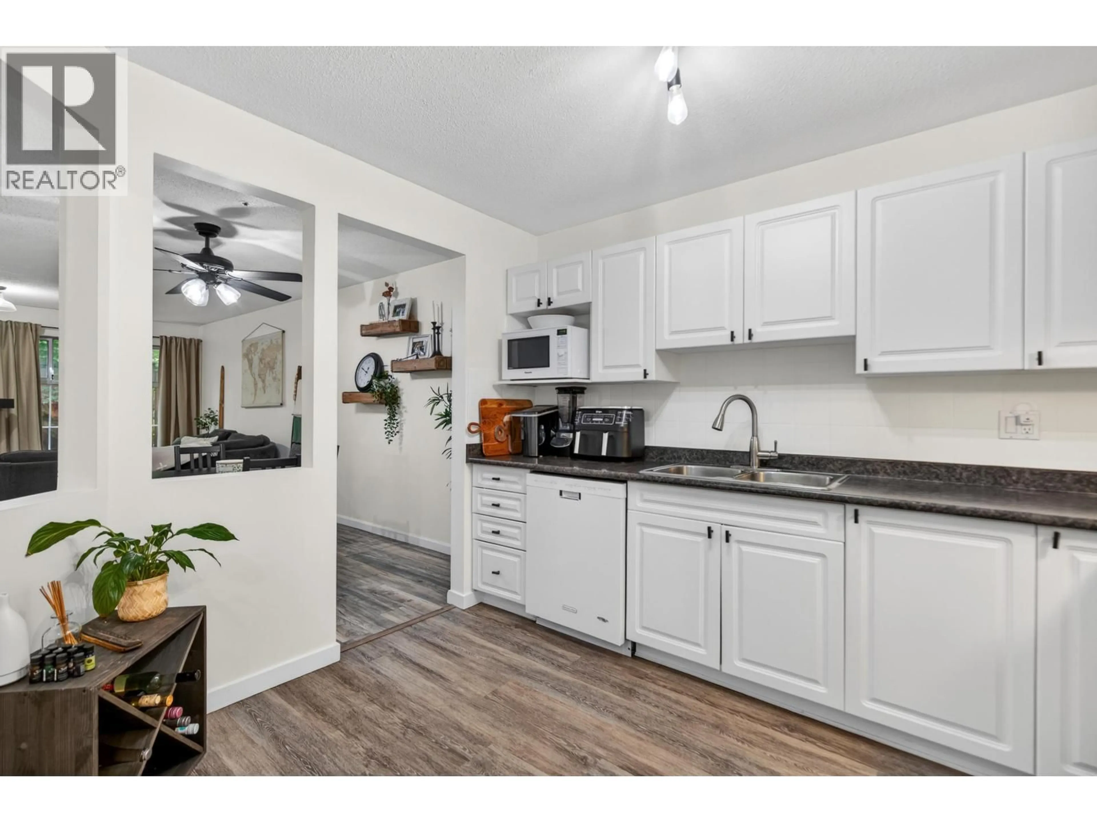 Open concept kitchen, unknown for 121 - 2678 DIXON STREET, Port Coquitlam British Columbia V3C6L7
