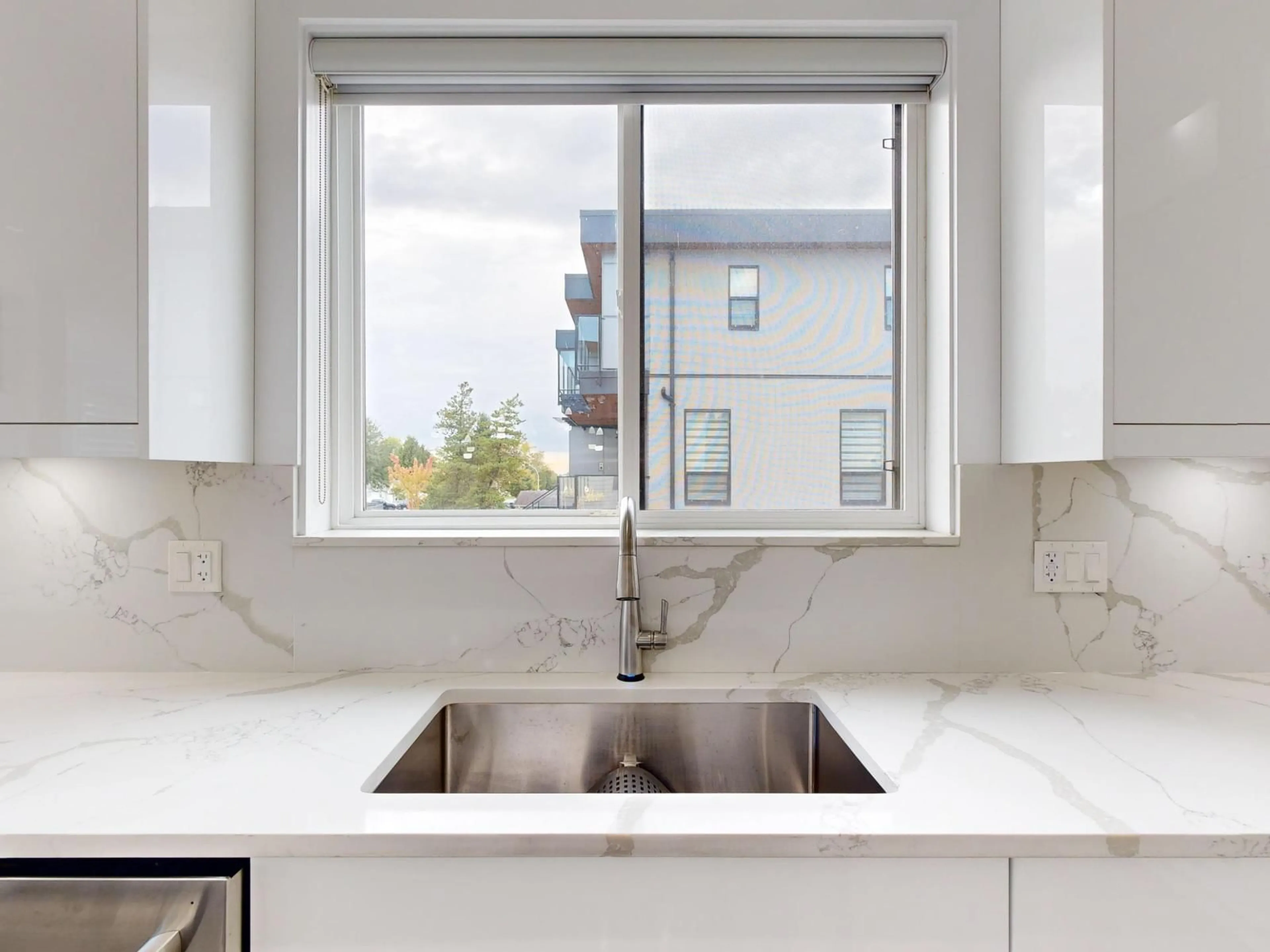 Unknown for 17997 56A AVENUE, Surrey British Columbia V3S5H4