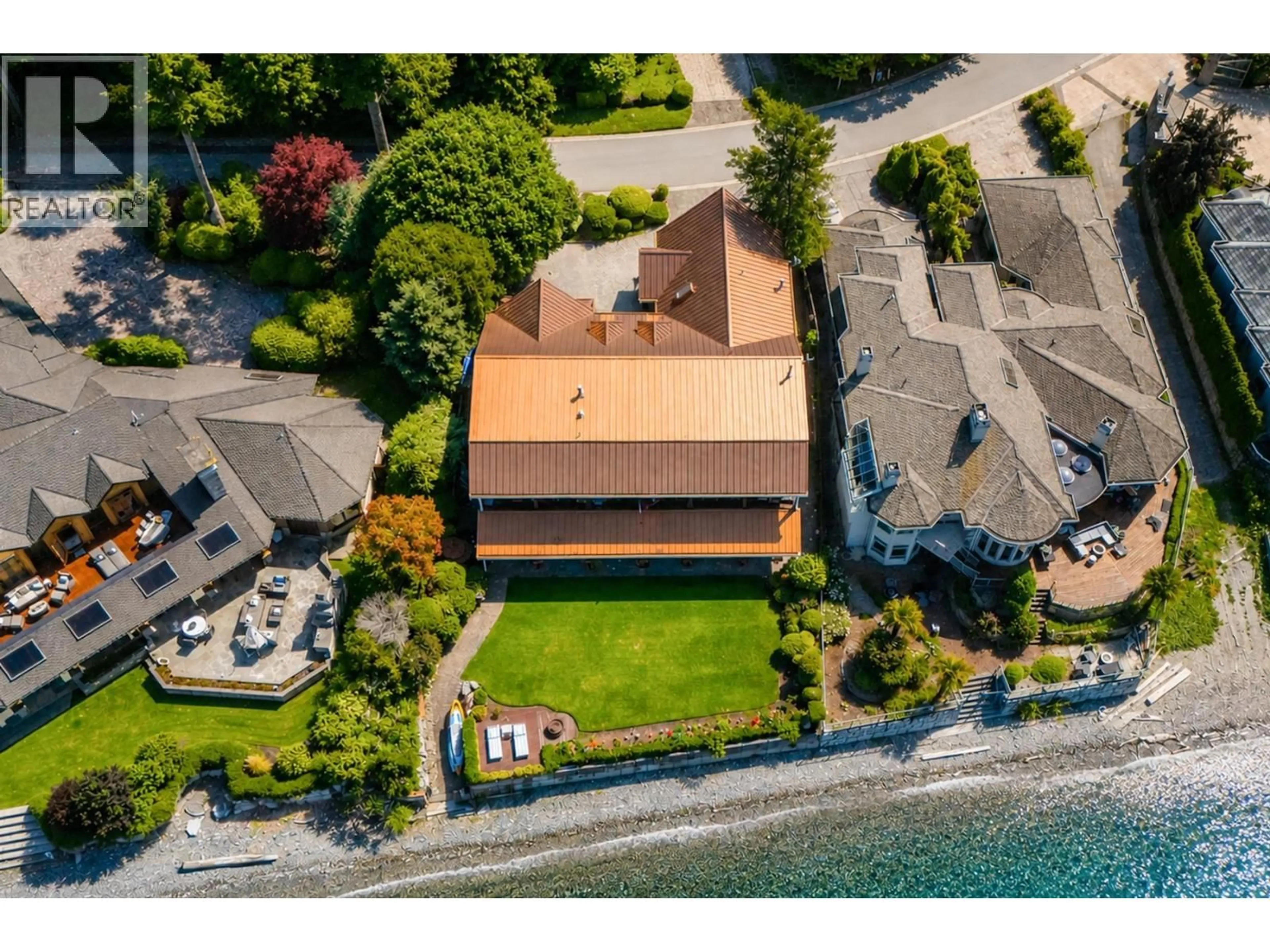 A pic from outside/outdoor area/front of a property/back of a property/a pic from drone, water/lake/river/ocean view for 768 TSAWWASSEN BEACH ROAD, Tsawwassen British Columbia V4M2J3