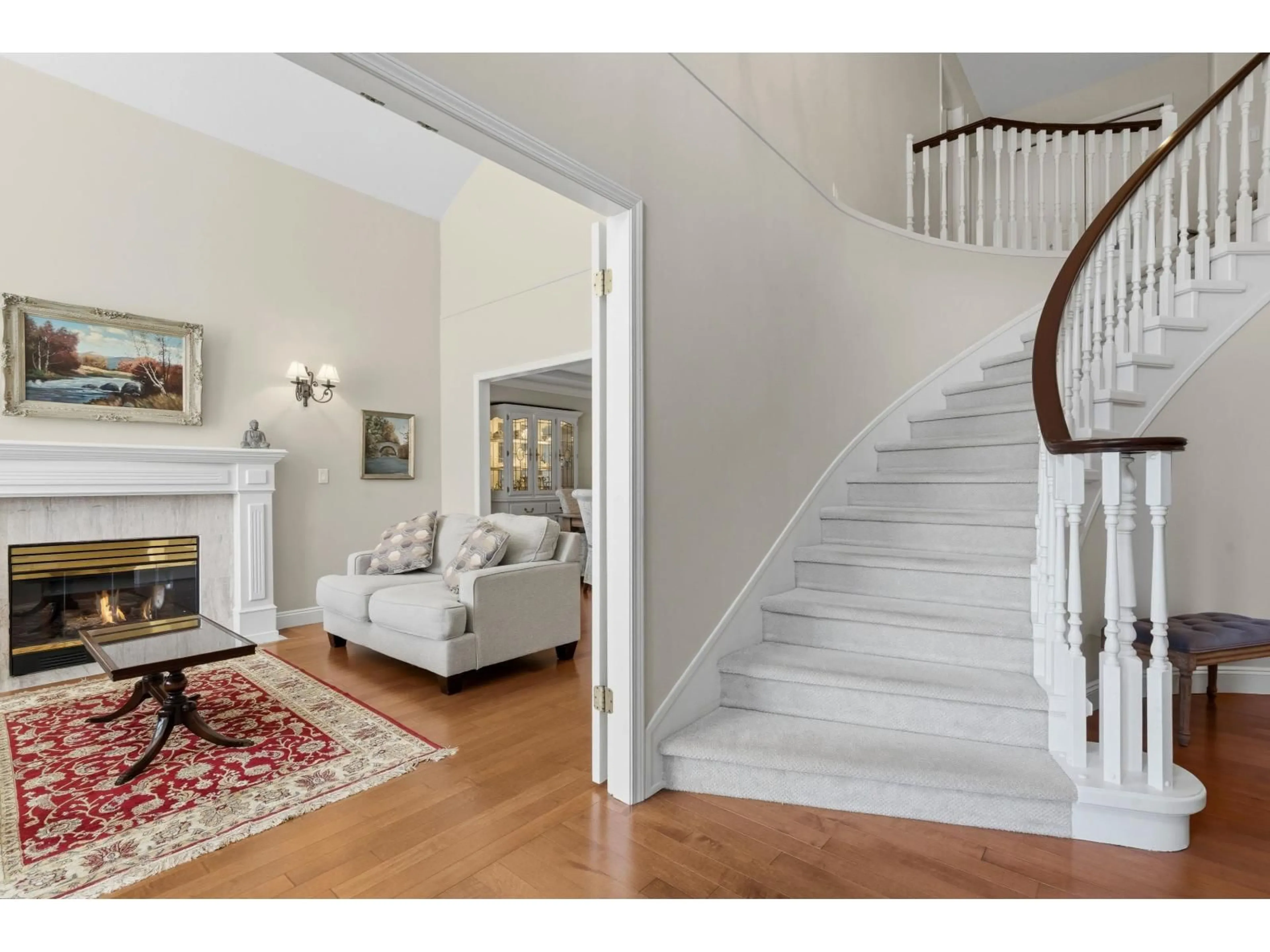 Indoor entryway for 17139 102A AVENUE, Surrey British Columbia V4N3L2