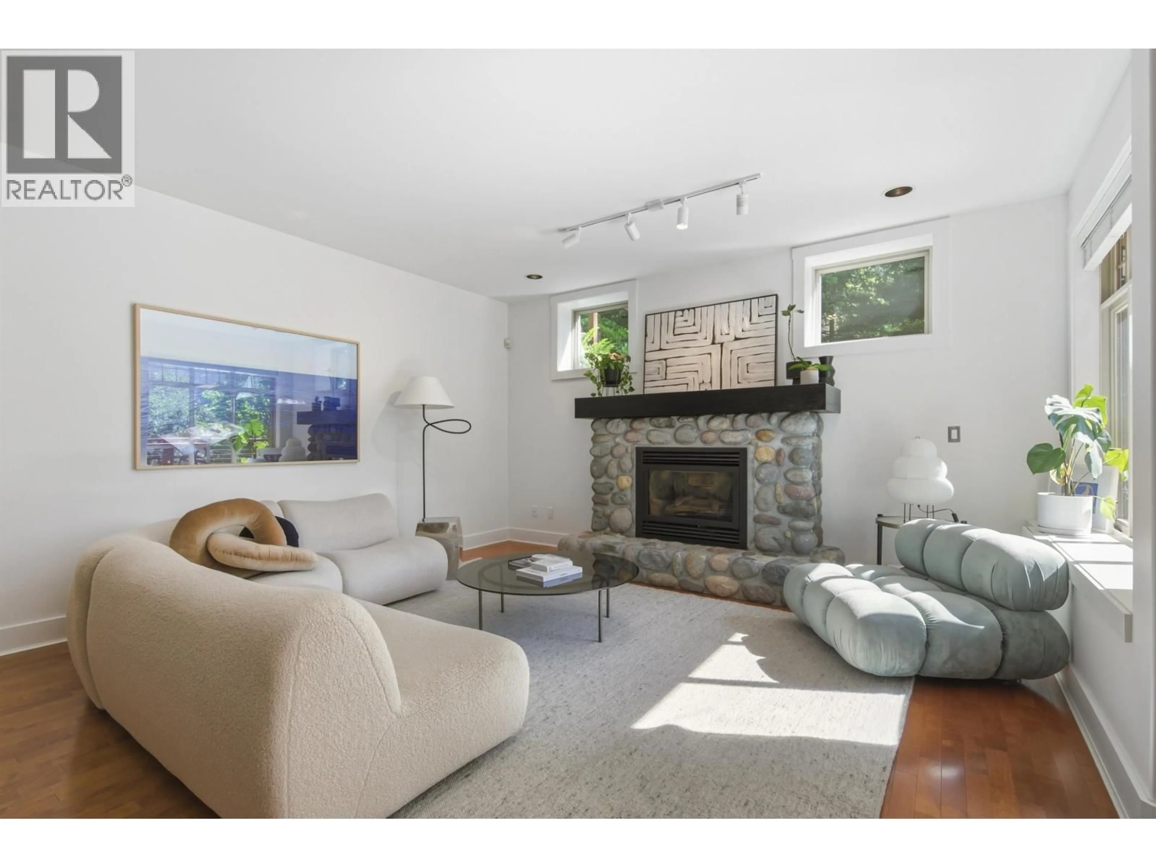 Living room with furniture, unknown for 5780 CRANLEY DRIVE, West Vancouver British Columbia V7W1S8