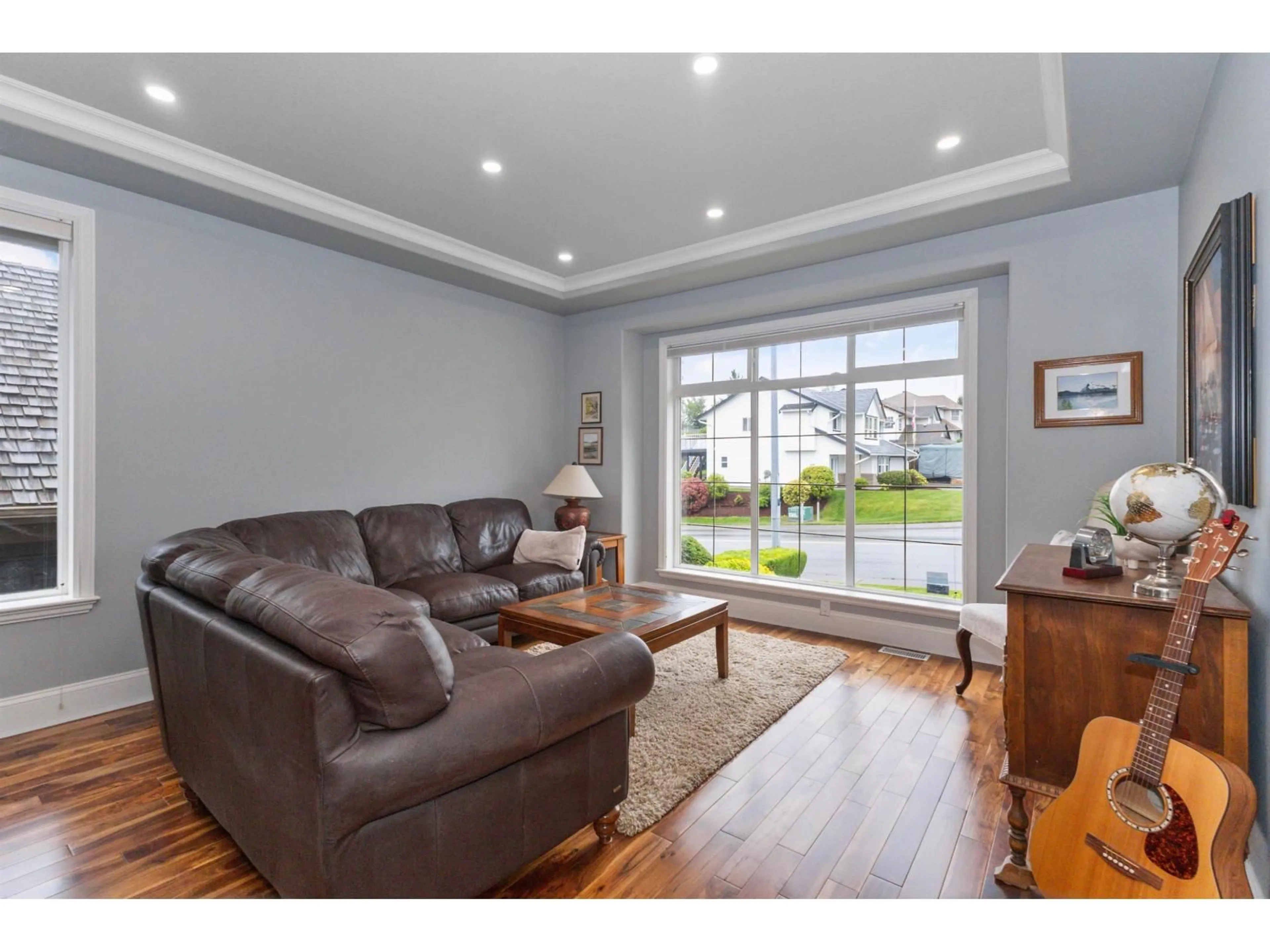Living room with furniture, unknown for 3855 LATIMER STREET, Abbotsford British Columbia V2S7K6