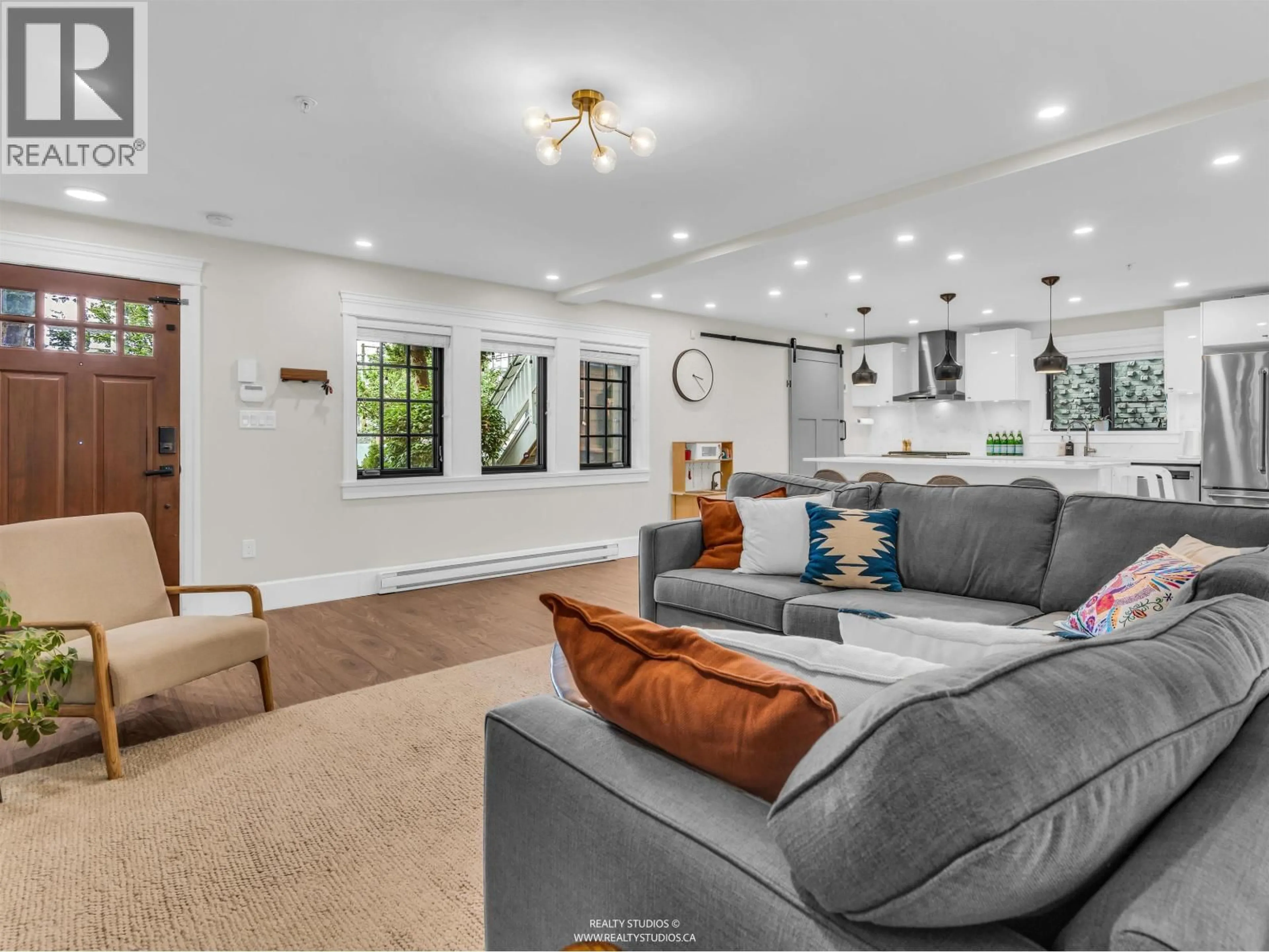 Living room with furniture, unknown for 436 LAKEWOOD DRIVE, Vancouver British Columbia V5L4L7