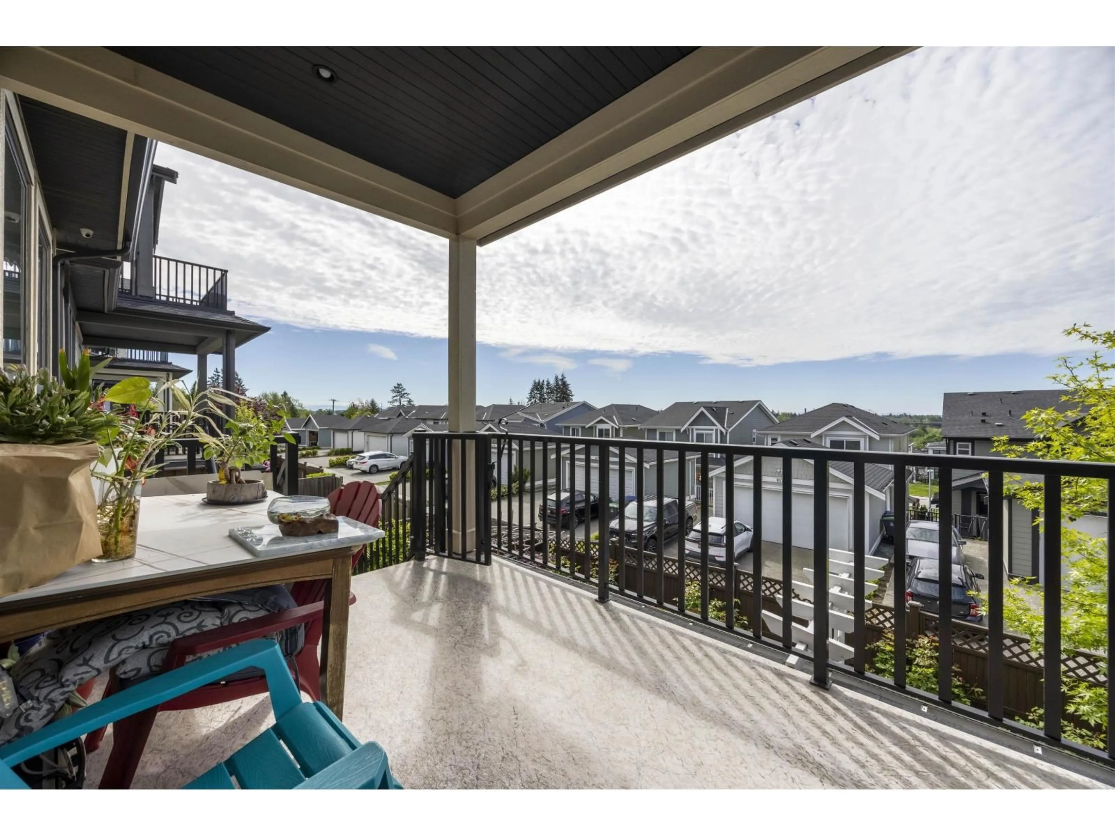 Patio, mountain view for 16764 16A AVENUE, Surrey British Columbia V3Z0T3