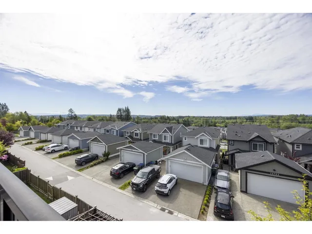 16764 16A AVENUE, Surrey 3