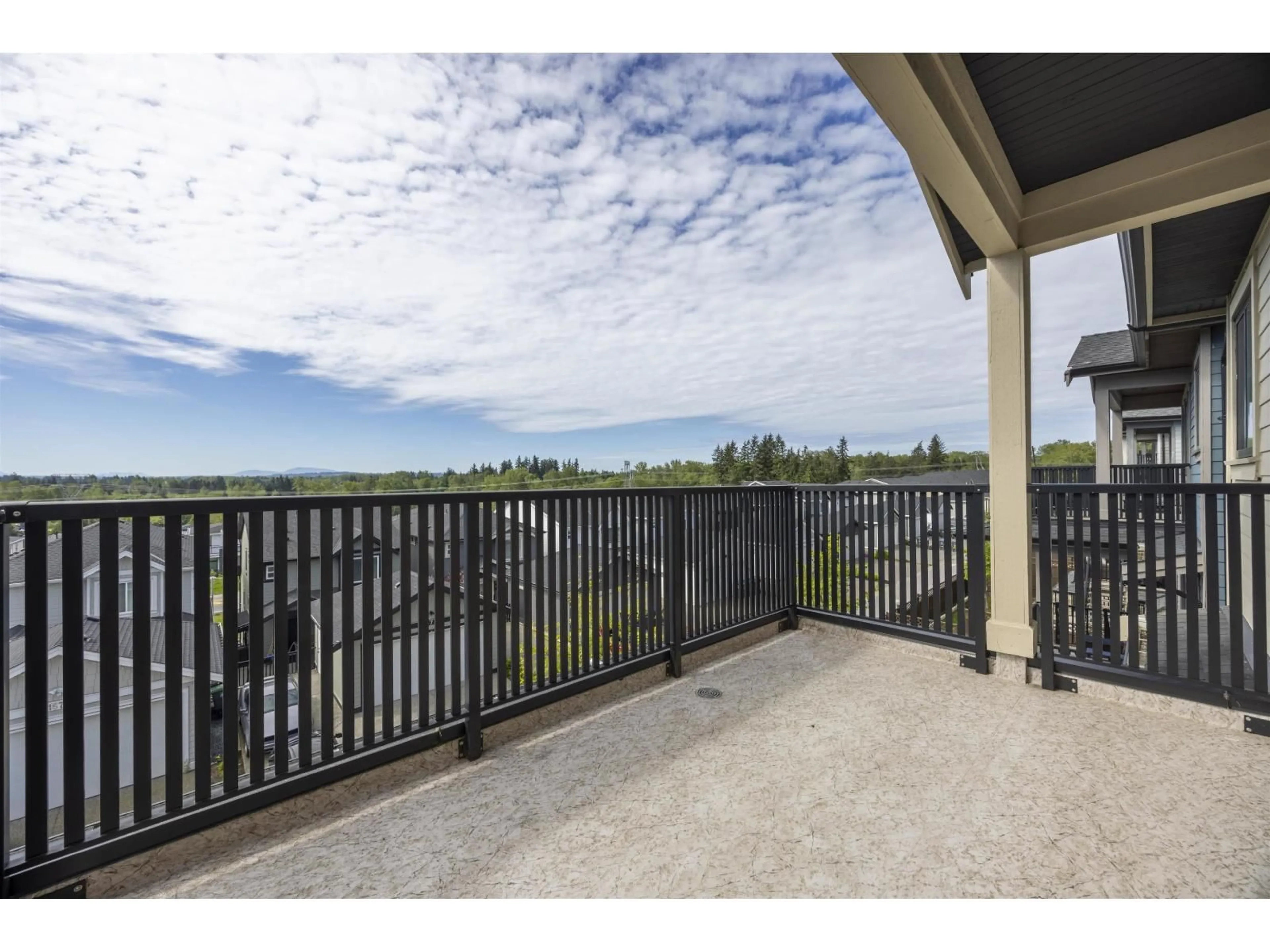Patio, water/lake/river/ocean view for 16764 16A AVENUE, Surrey British Columbia V3Z0T3