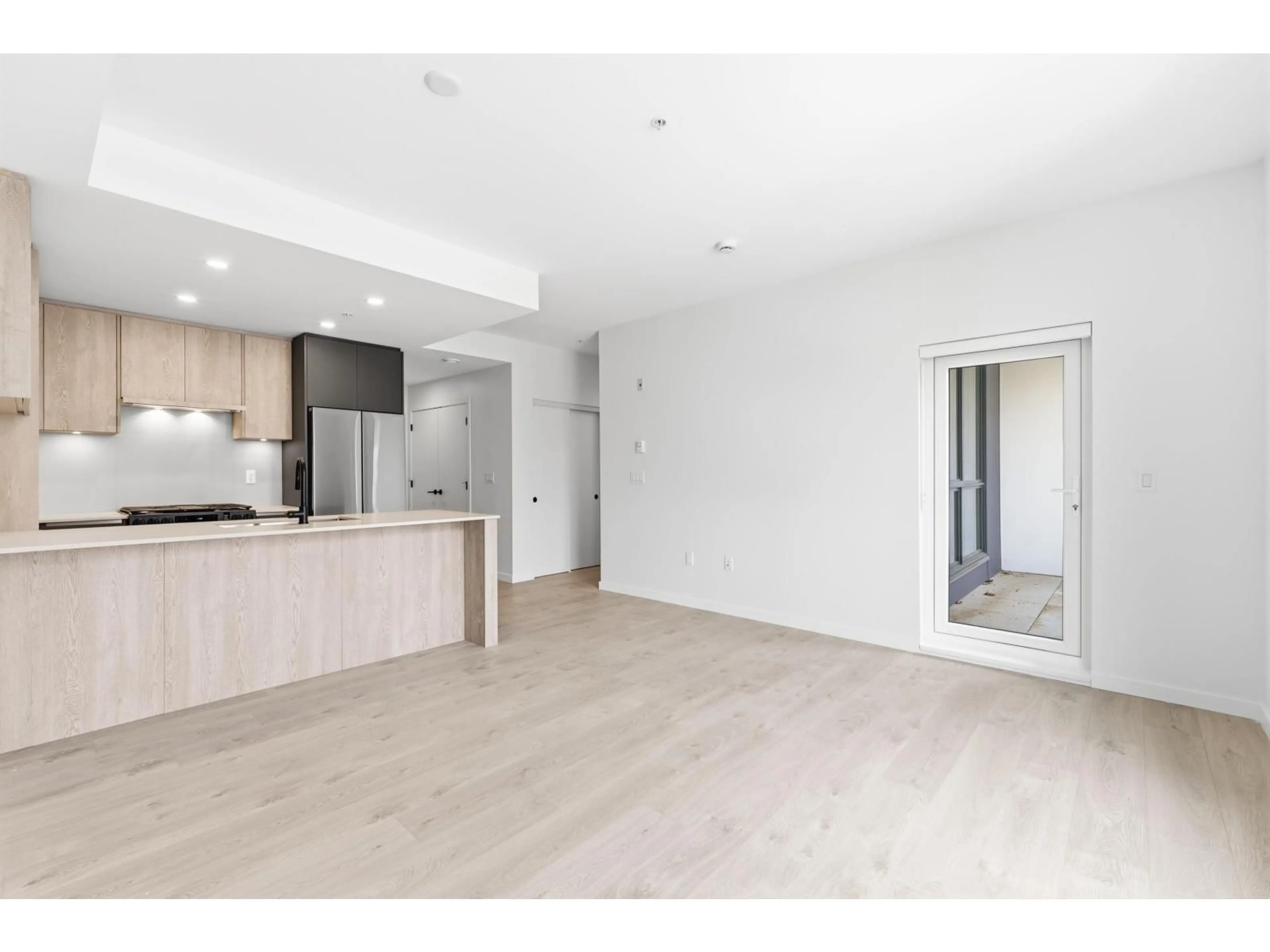 Open concept kitchen, unknown for 512 - 19577 65B AVENUE, Surrey British Columbia V4N6Y3