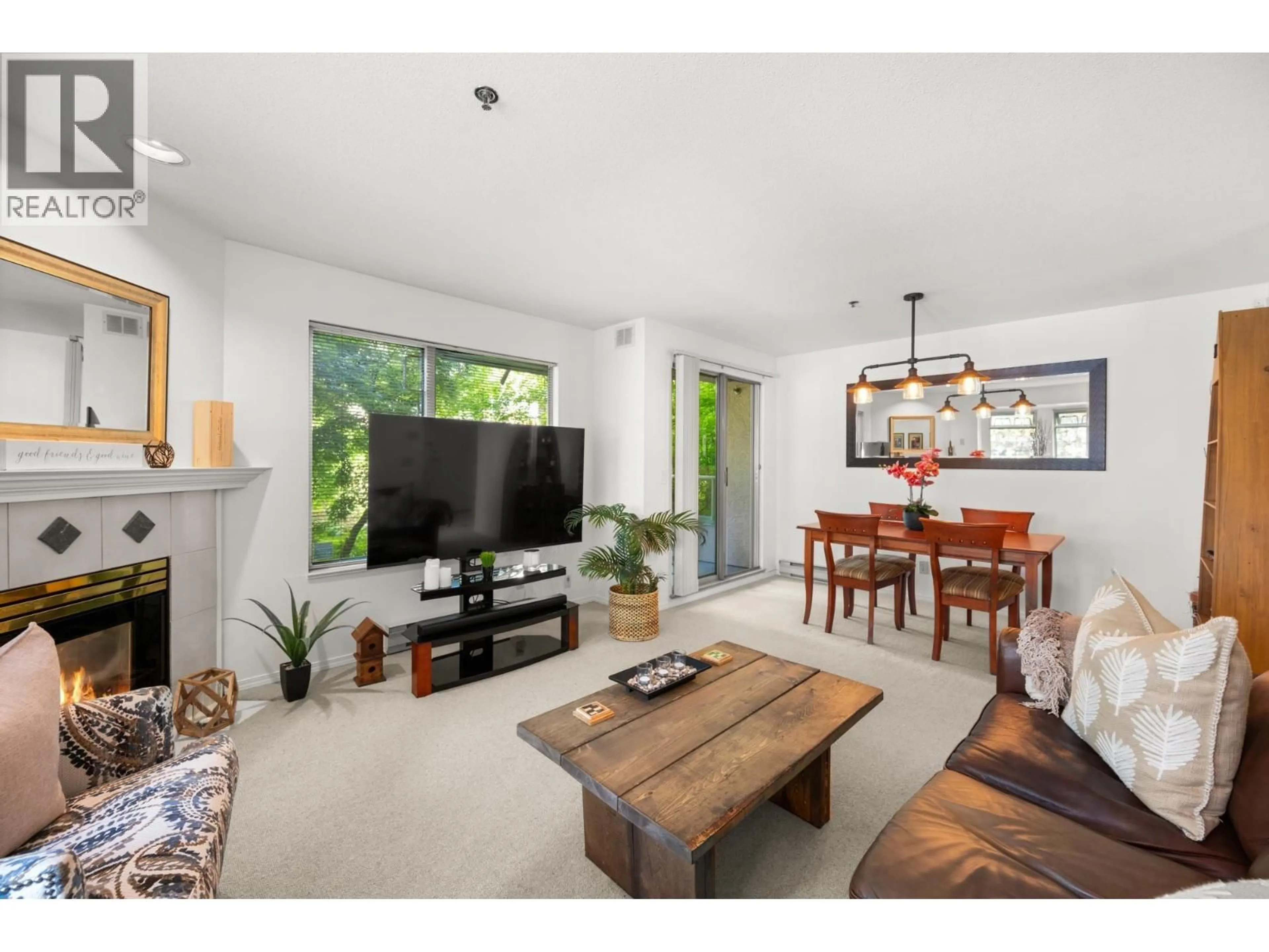 Living room with furniture, unknown for 410 - 6737 STATION HILL COURT, Burnaby British Columbia V3N4V2