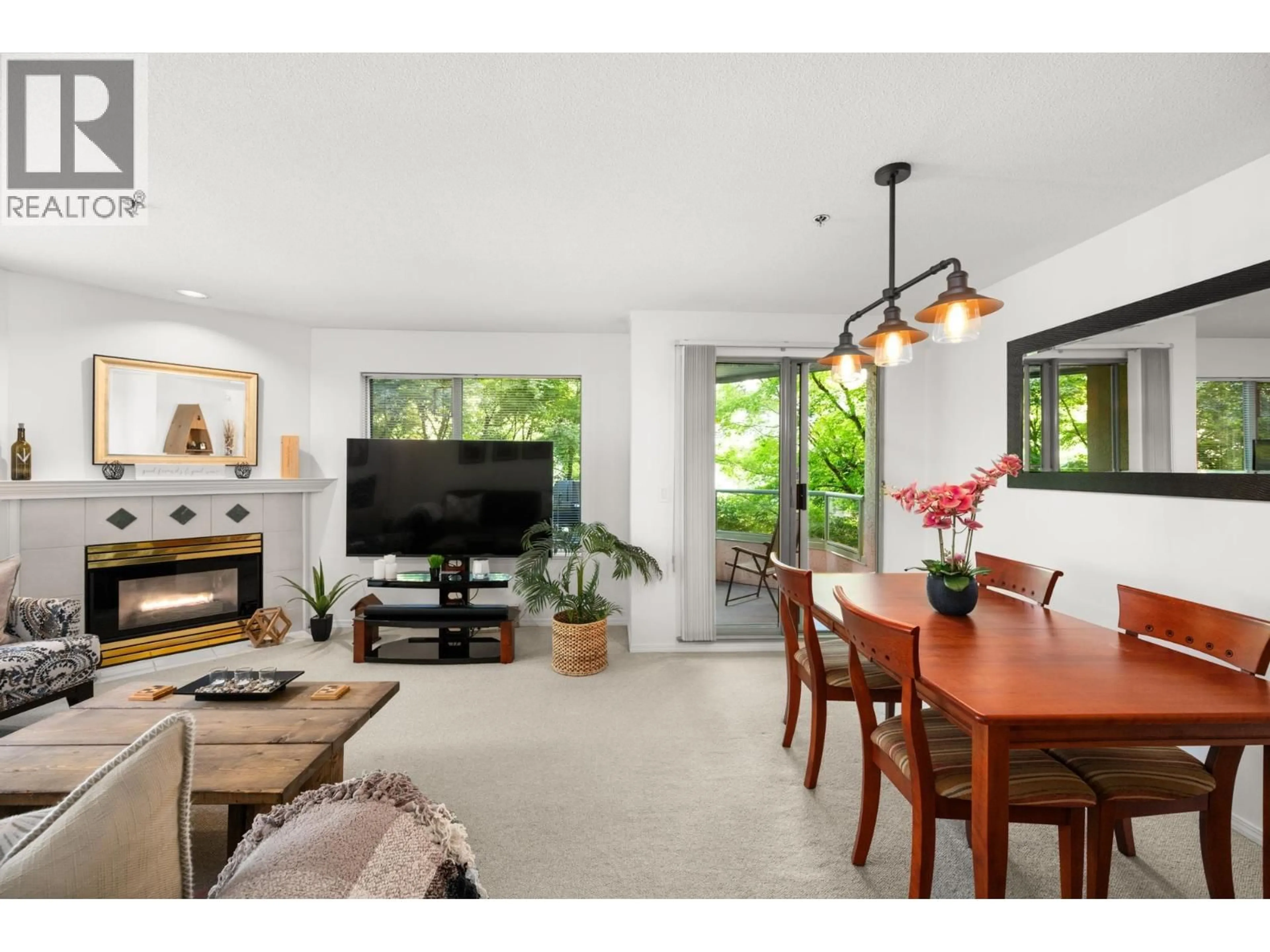Living room with furniture, unknown for 410 - 6737 STATION HILL COURT, Burnaby British Columbia V3N4V2