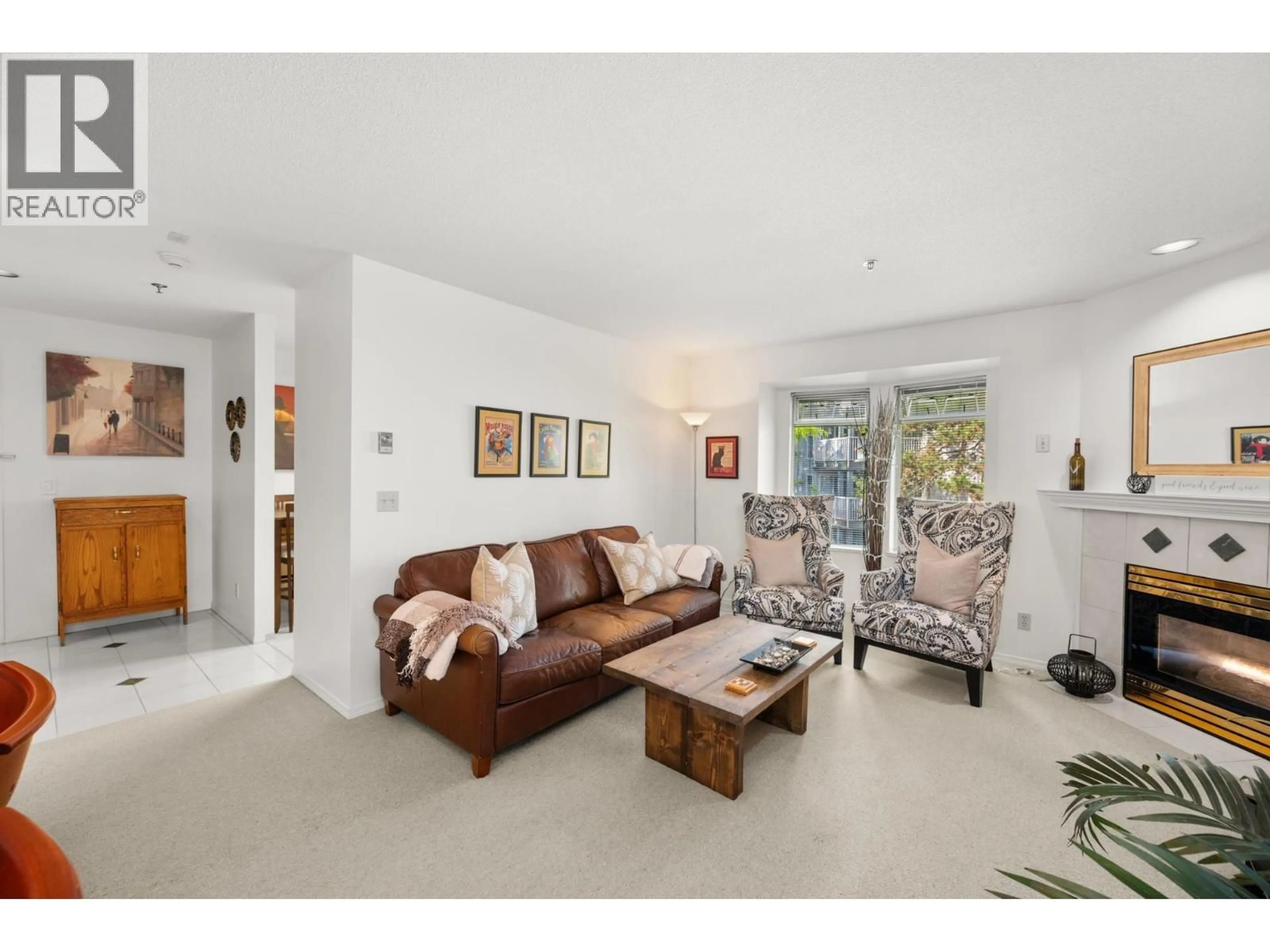 Living room with furniture, unknown for 410 - 6737 STATION HILL COURT, Burnaby British Columbia V3N4V2