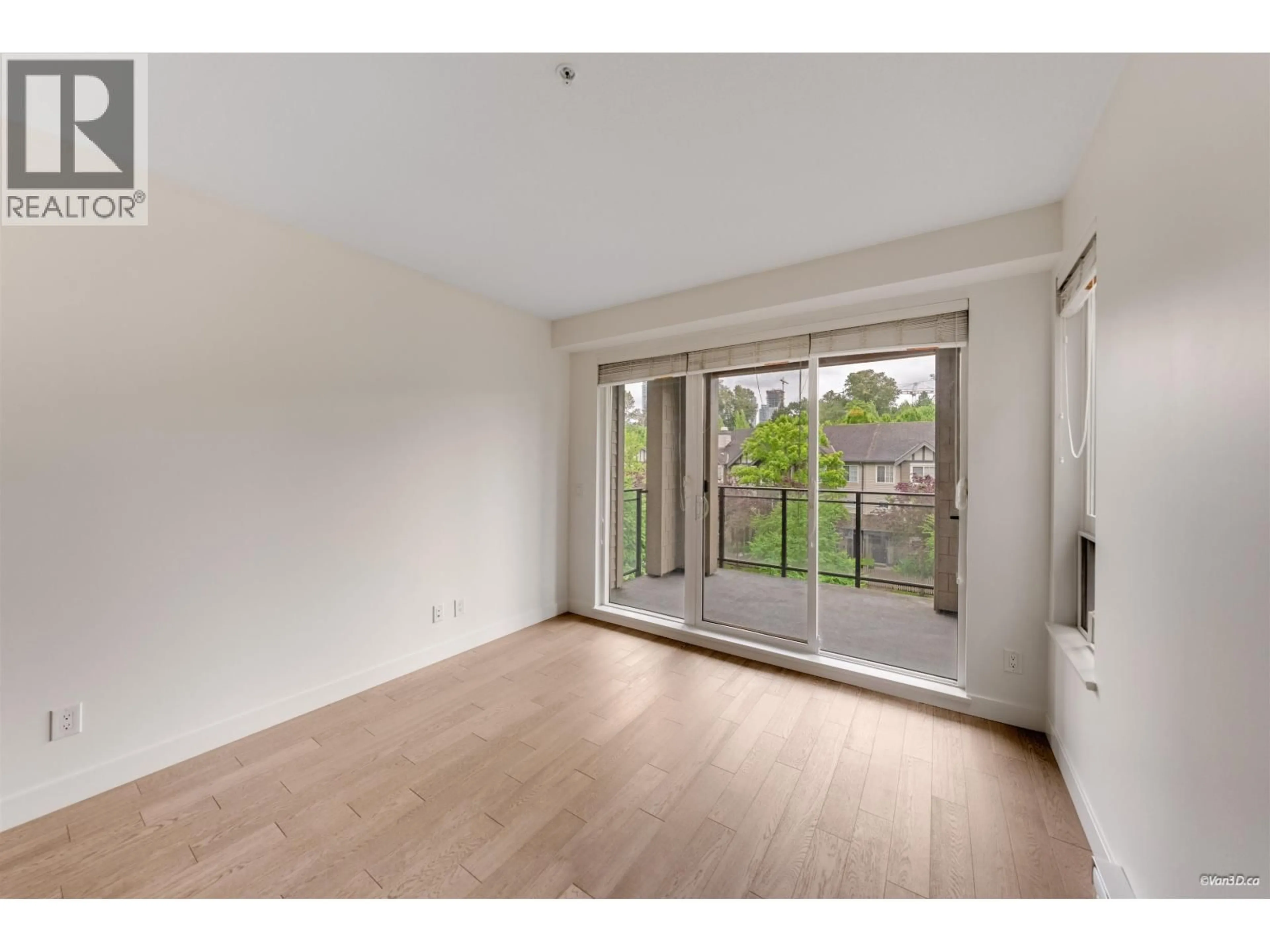 A pic of a room for 411 - 3399 NOEL DRIVE, Burnaby British Columbia V3J0G8