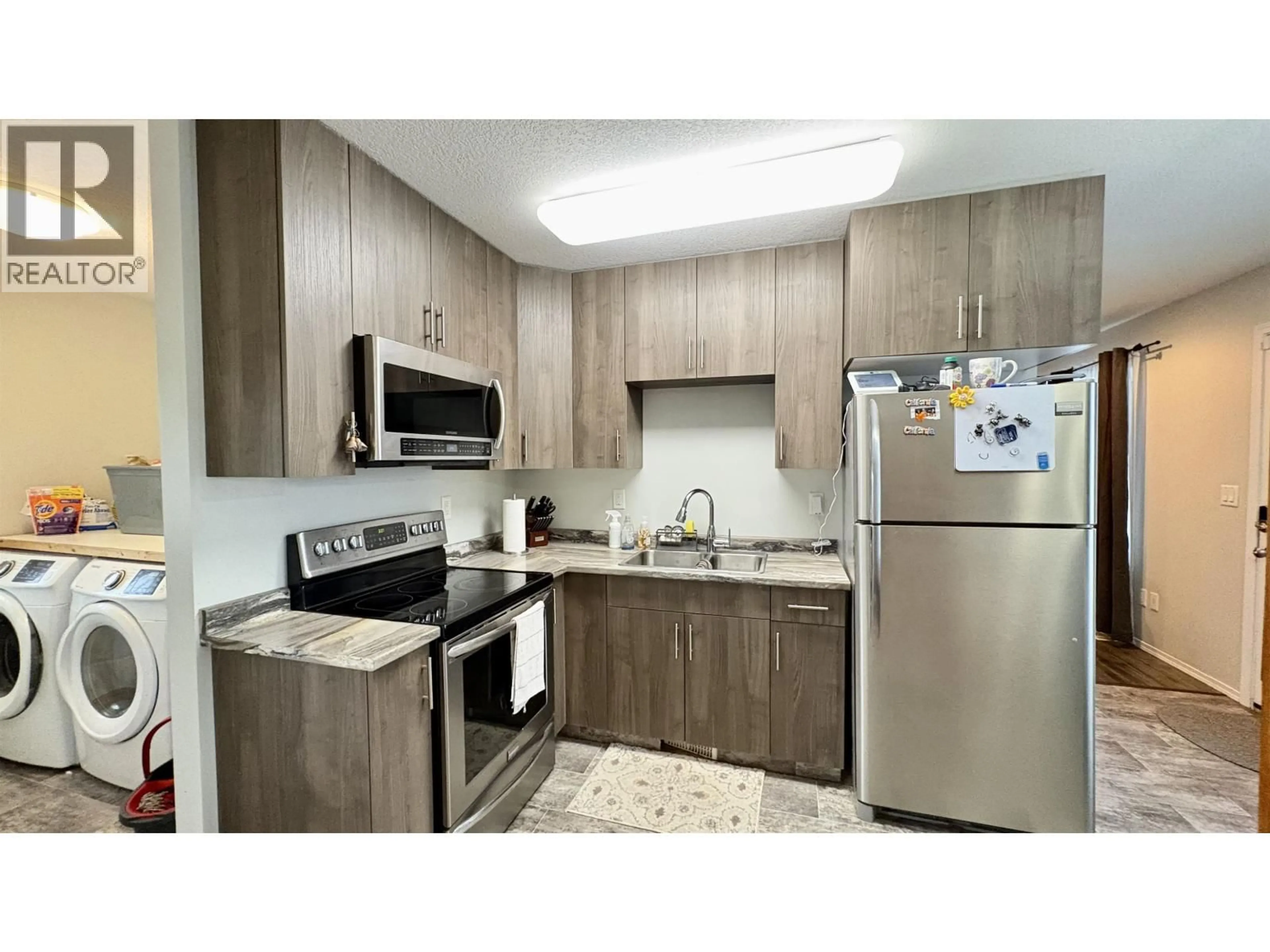 Standard kitchen, unknown for 2205 REDWOOD STREET, Prince George British Columbia V2L2N5