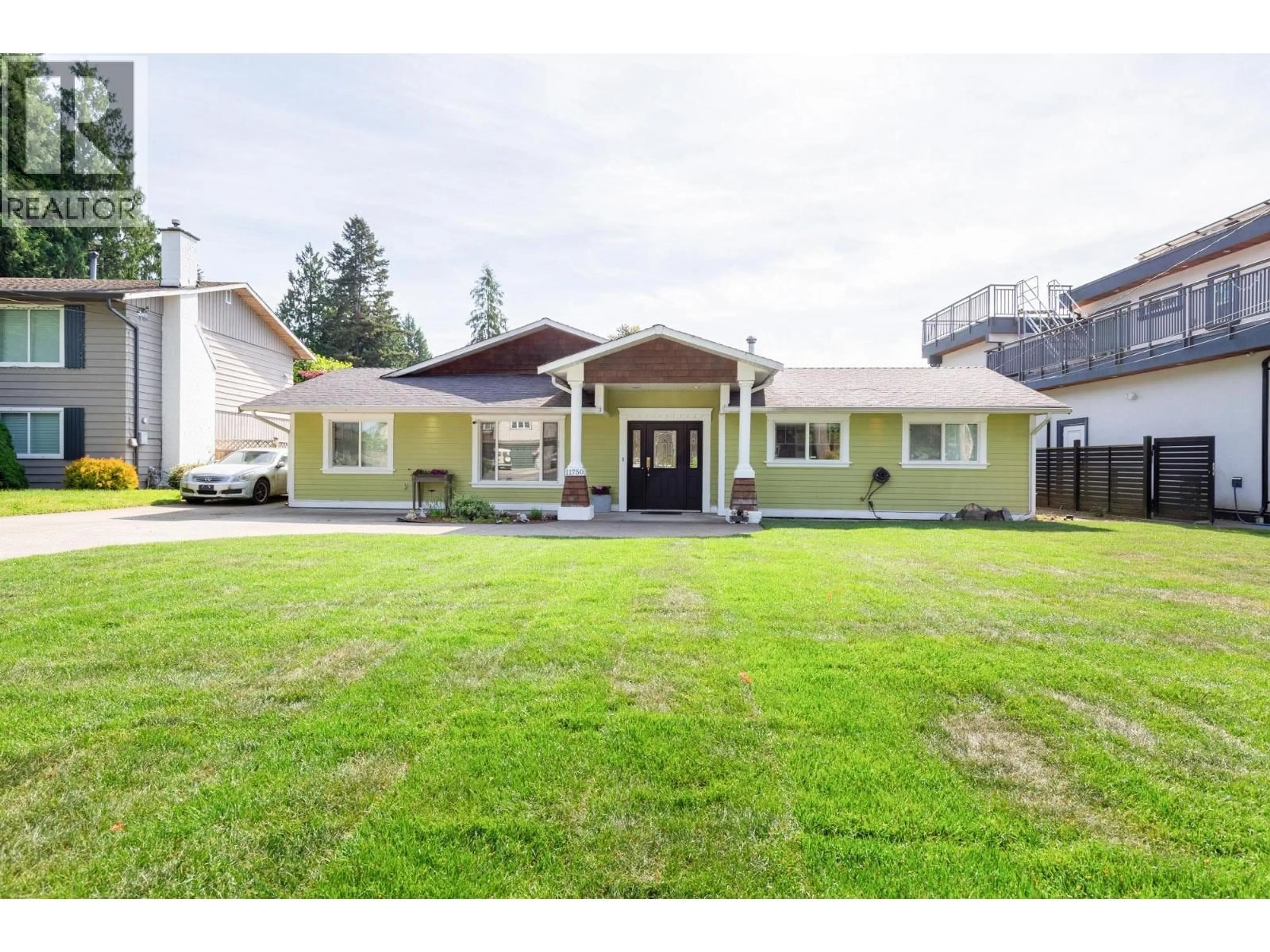 A pic from outside/outdoor area/front of a property/back of a property/a pic from drone, mountain view for 11750 194A STREET, Pitt Meadows British Columbia V3Y1G5