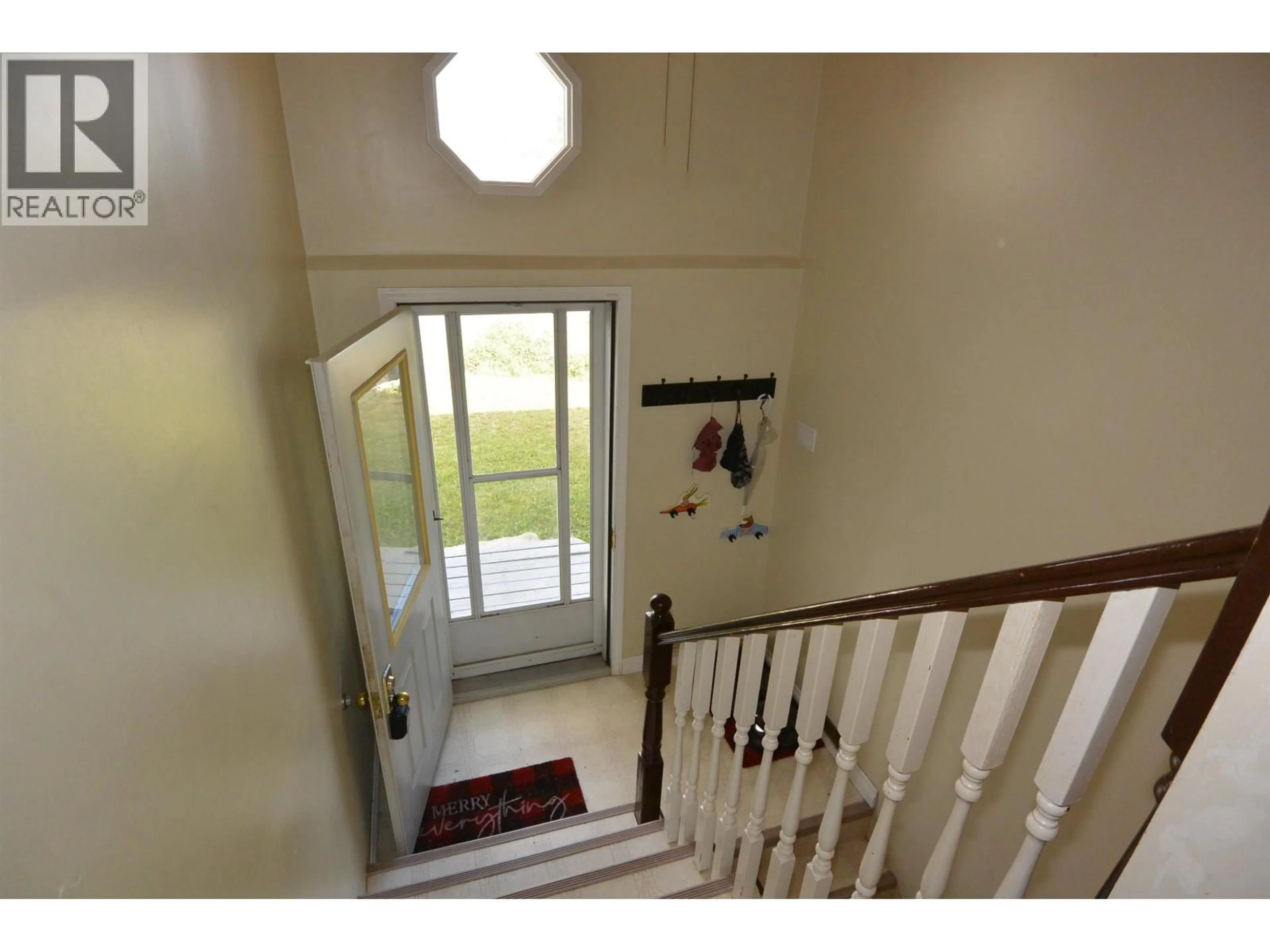 Indoor foyer for 3360 GILLESPIE ROAD, Houston British Columbia V0J1Z1