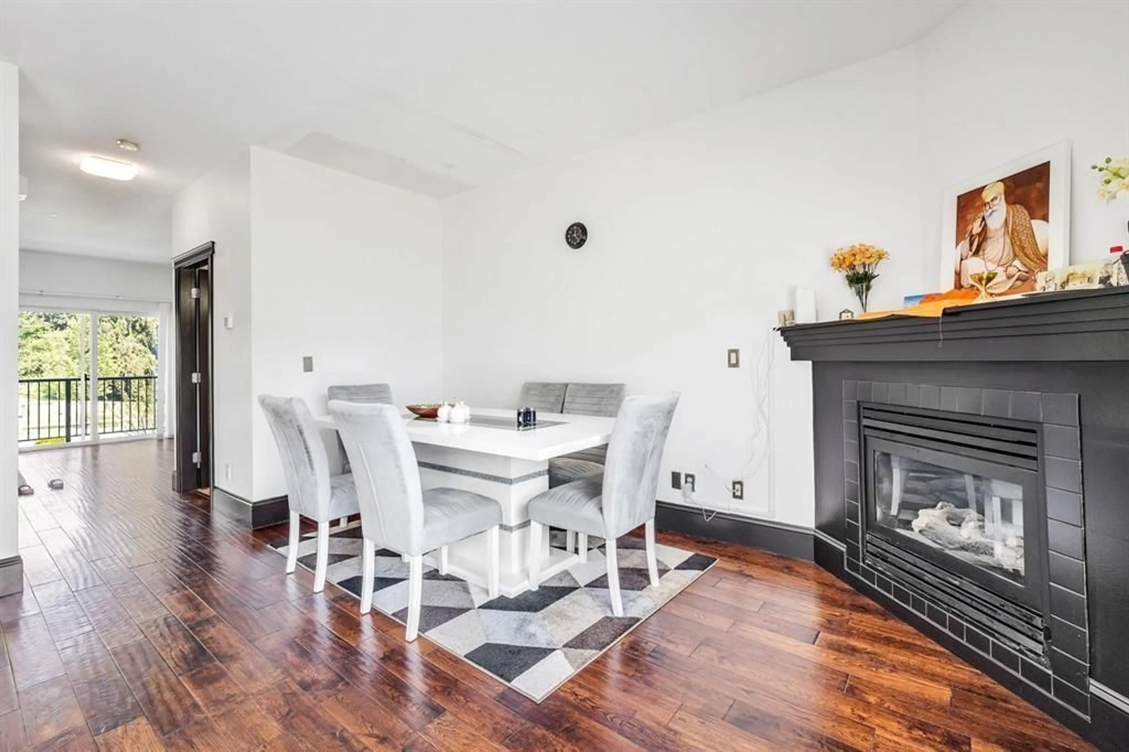 Dining room, wood/laminate floor for 67 - 12677 63 AVENUE, Surrey British Columbia V3X3T3