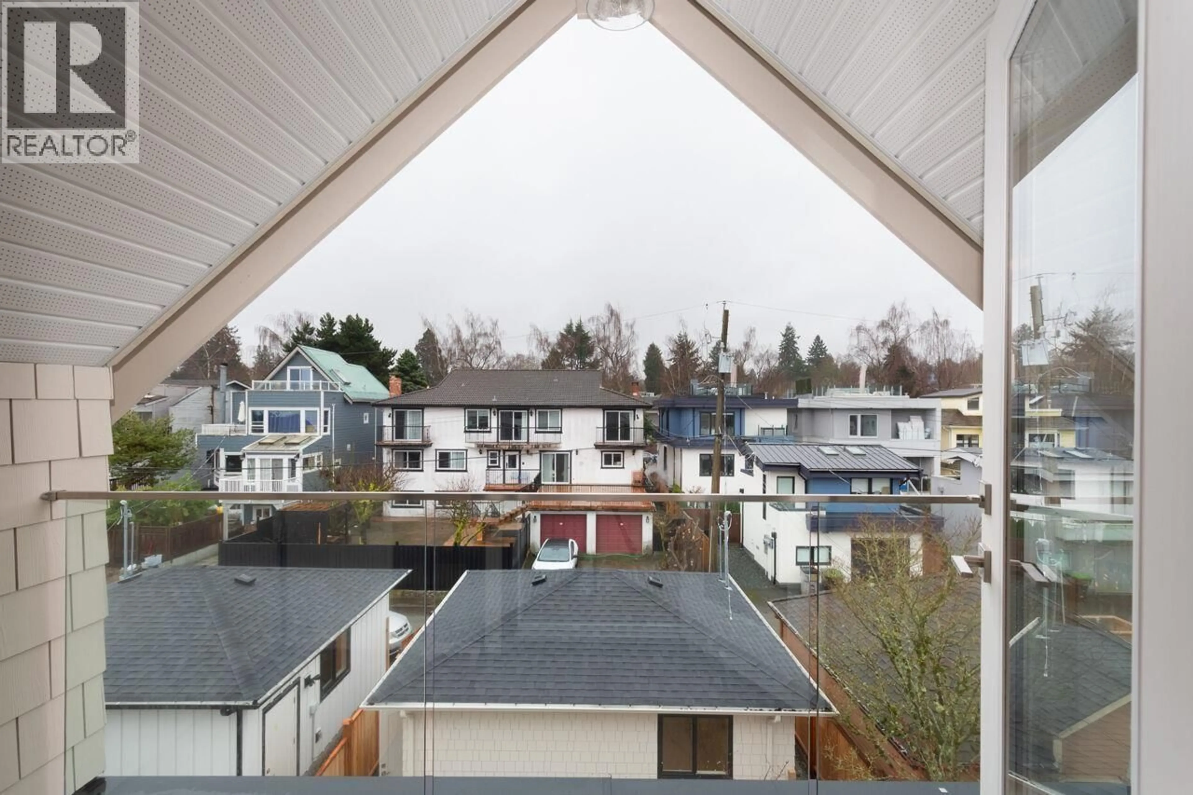 Unknown for 4424 4TH AVENUE, Vancouver British Columbia V6R1R1