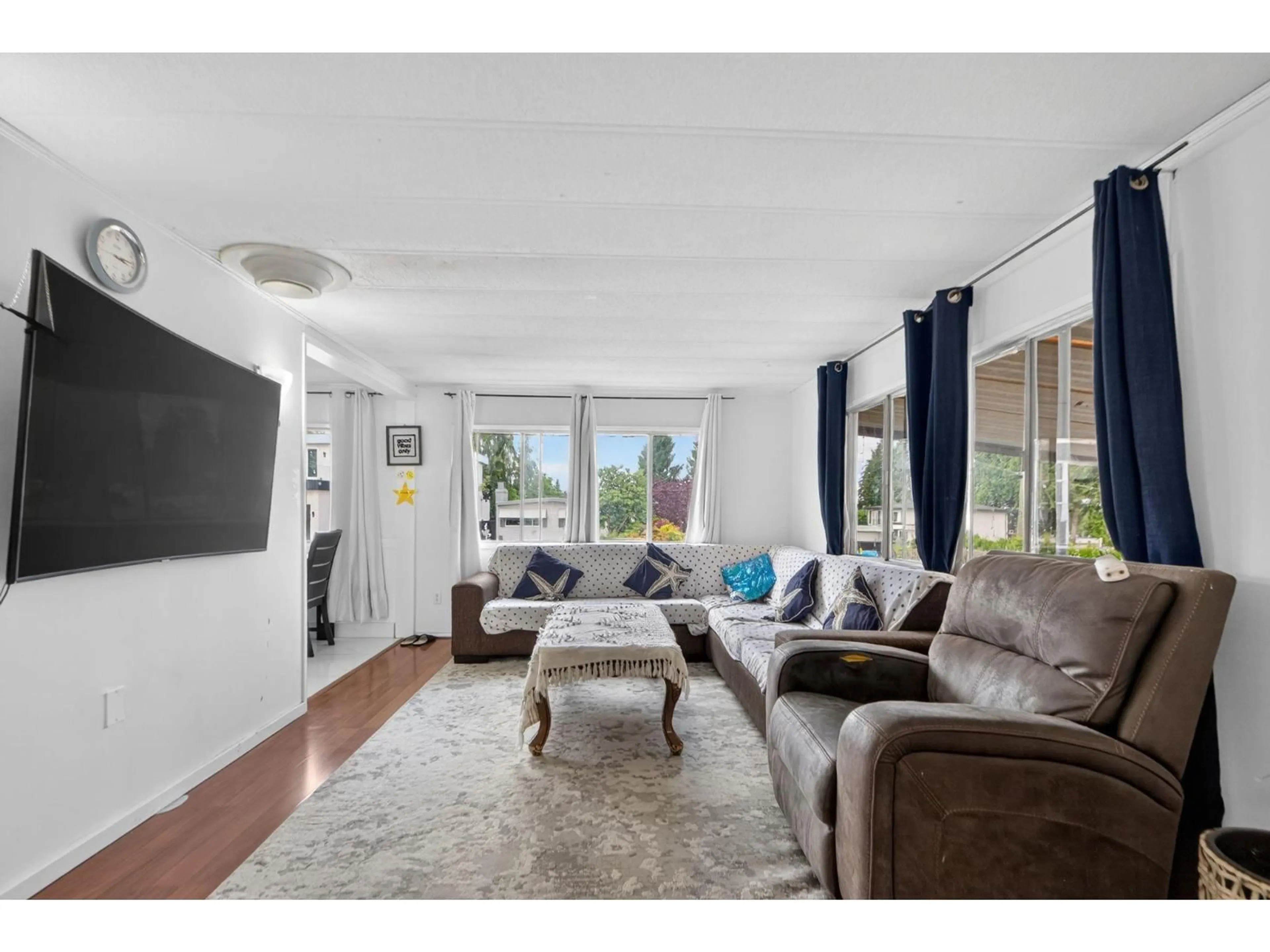 Living room with furniture, unknown for 1 - 31522 MONARCH COURT, Abbotsford British Columbia V2T6M5