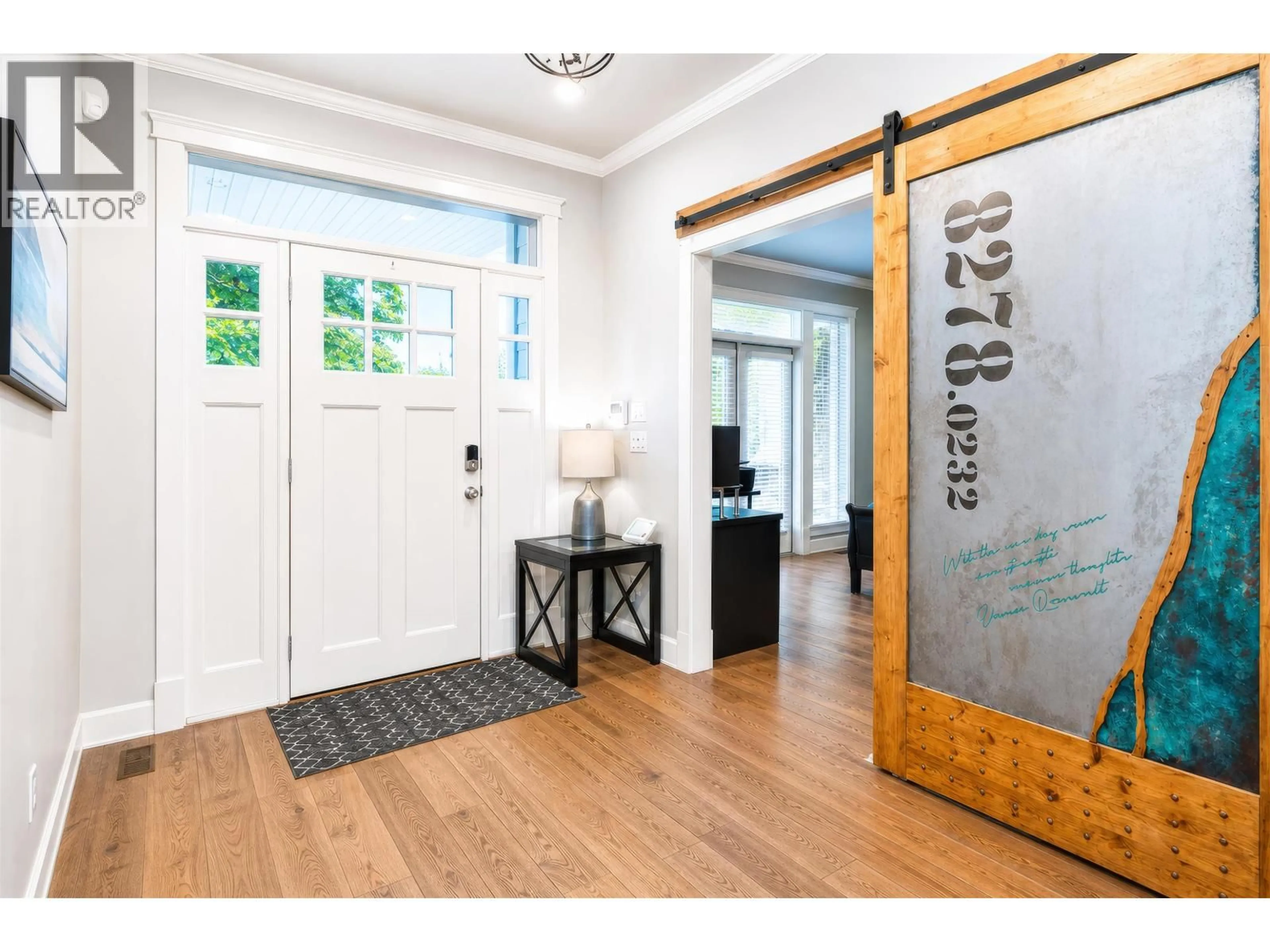 Indoor entryway for 11448 232 STREET, Maple Ridge British Columbia V2X3R3