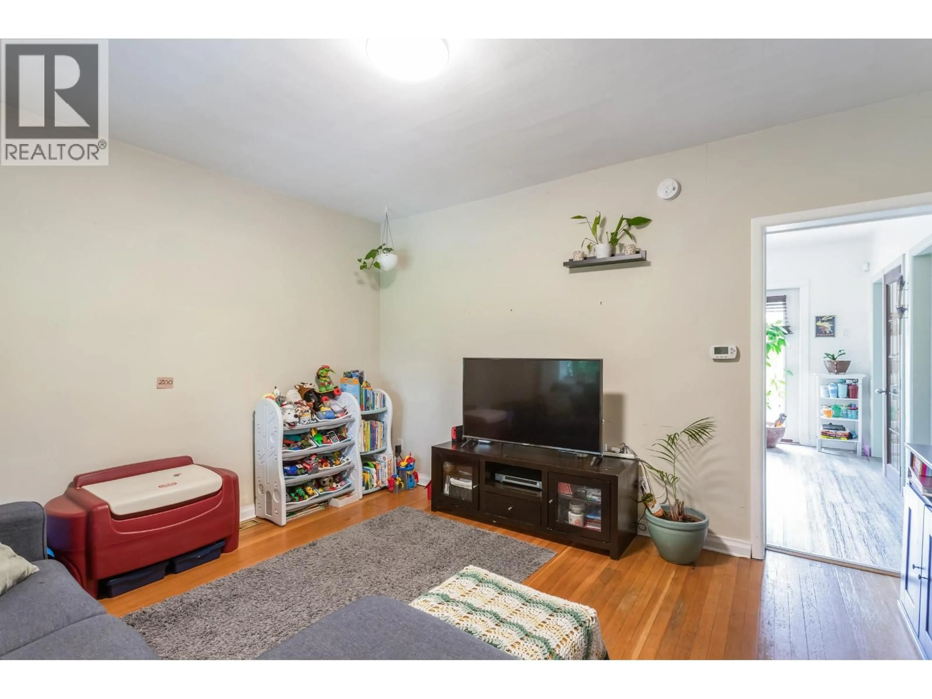 Unknown for 550 CASSIAR STREET, Vancouver British Columbia V5K4M9