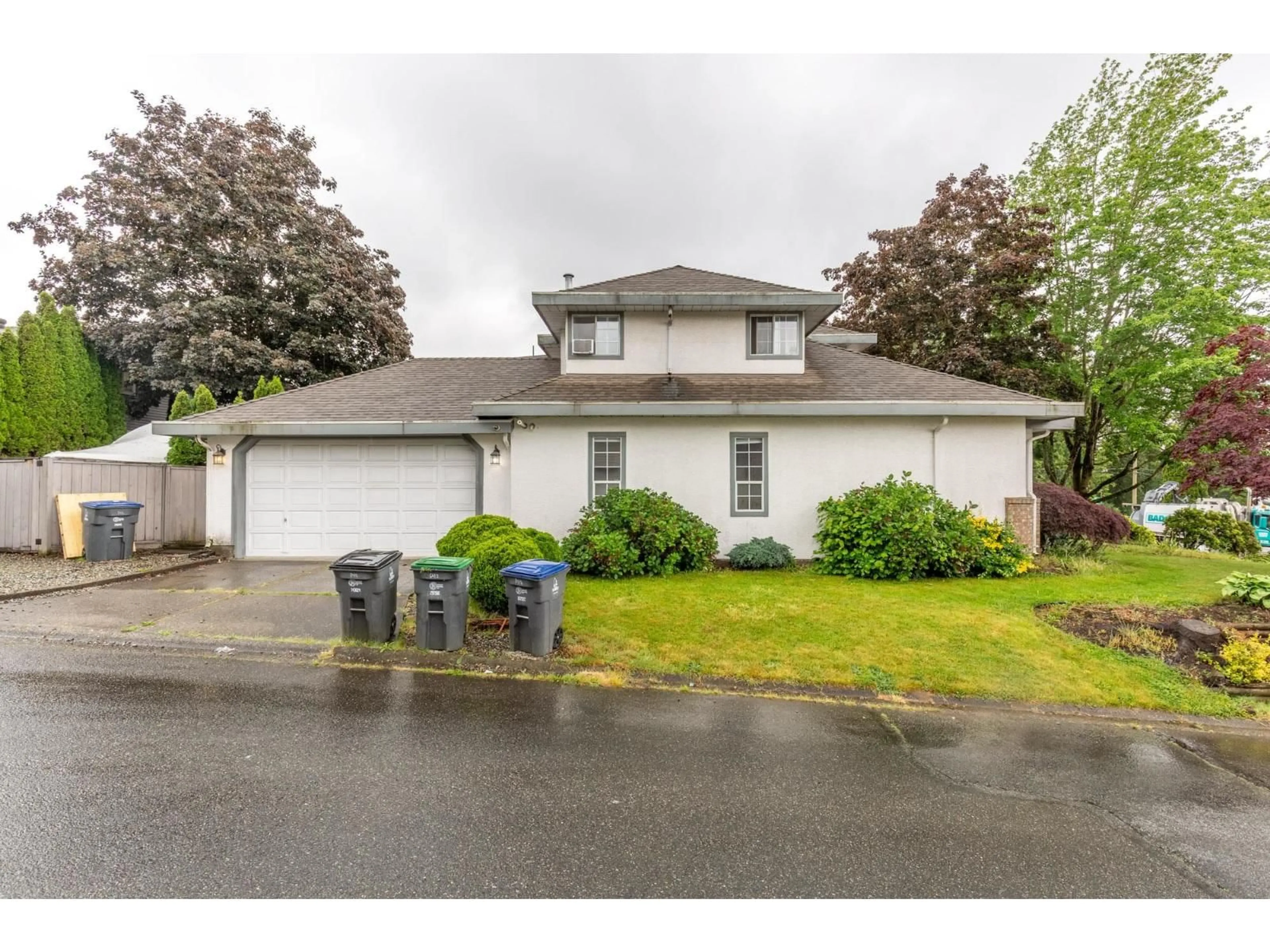 A pic from outside/outdoor area/front of a property/back of a property/a pic from drone, street for 6412 179 STREET, Surrey British Columbia V3S7J9