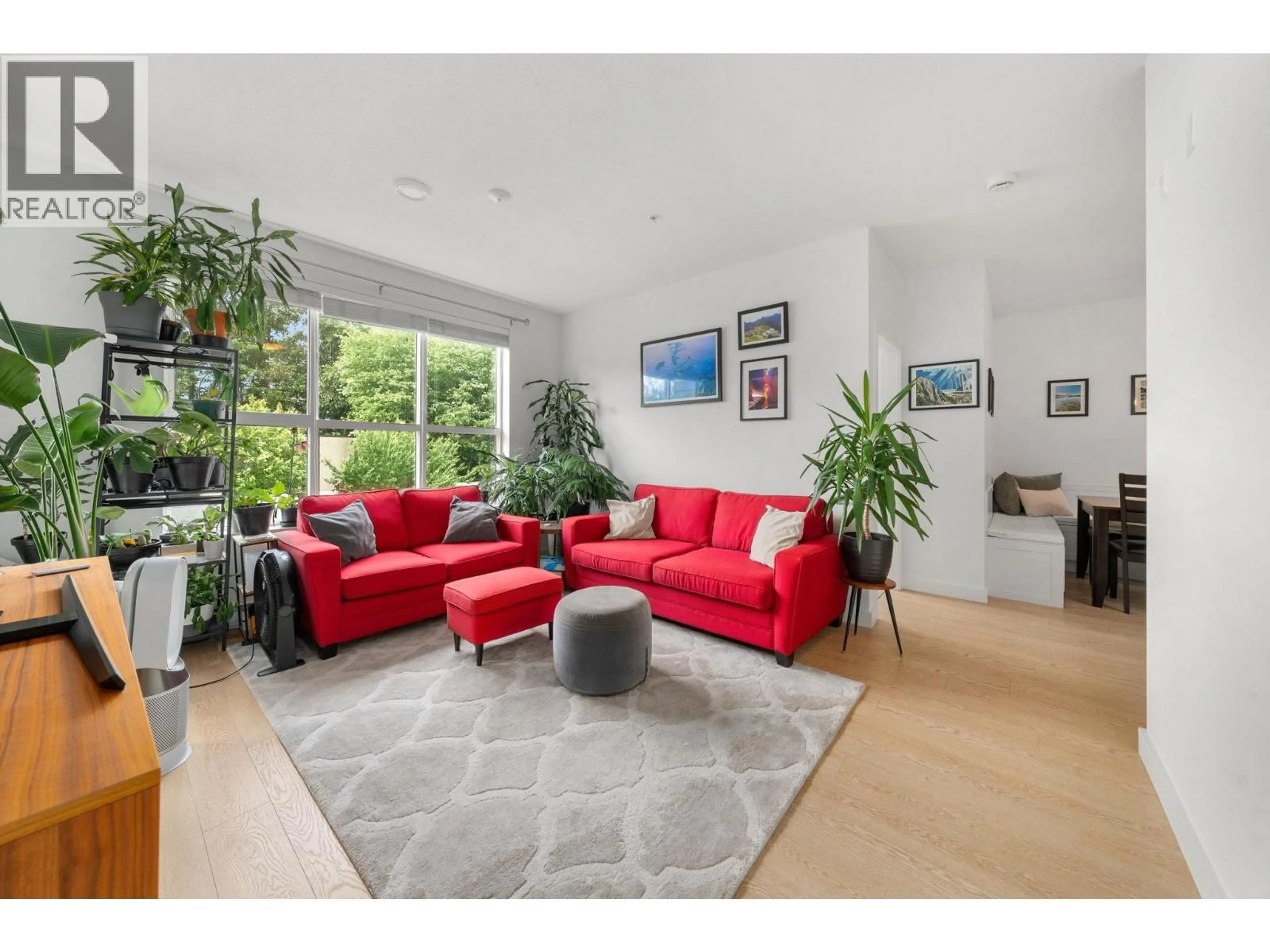 Living room with furniture, unknown for 301 - 3205 MOUNTAIN HIGHWAY, North Vancouver British Columbia V7K0A3