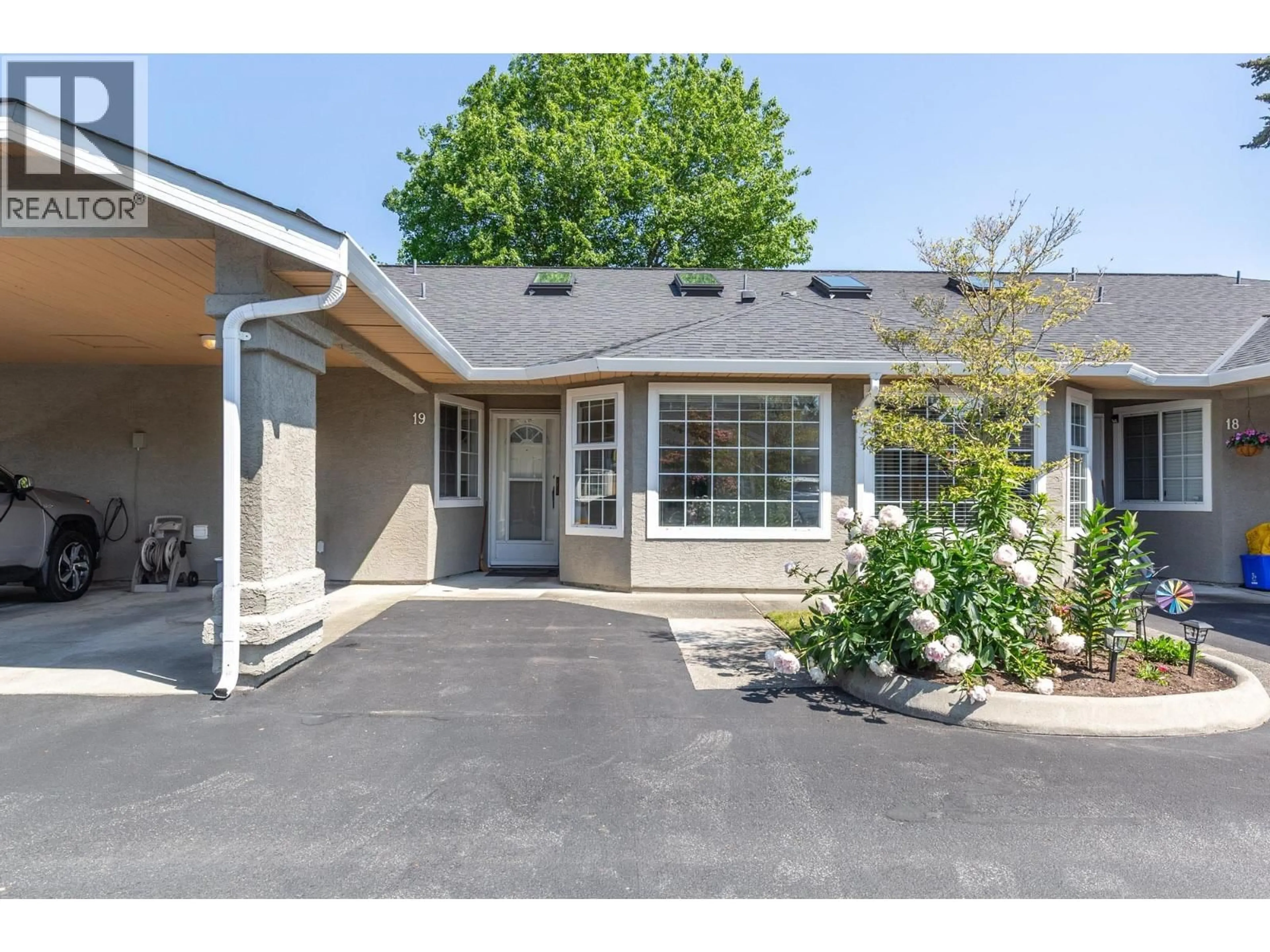 Home with vinyl exterior material, street for 19 - 12311 CAMBIE ROAD, Richmond British Columbia V6V1G5