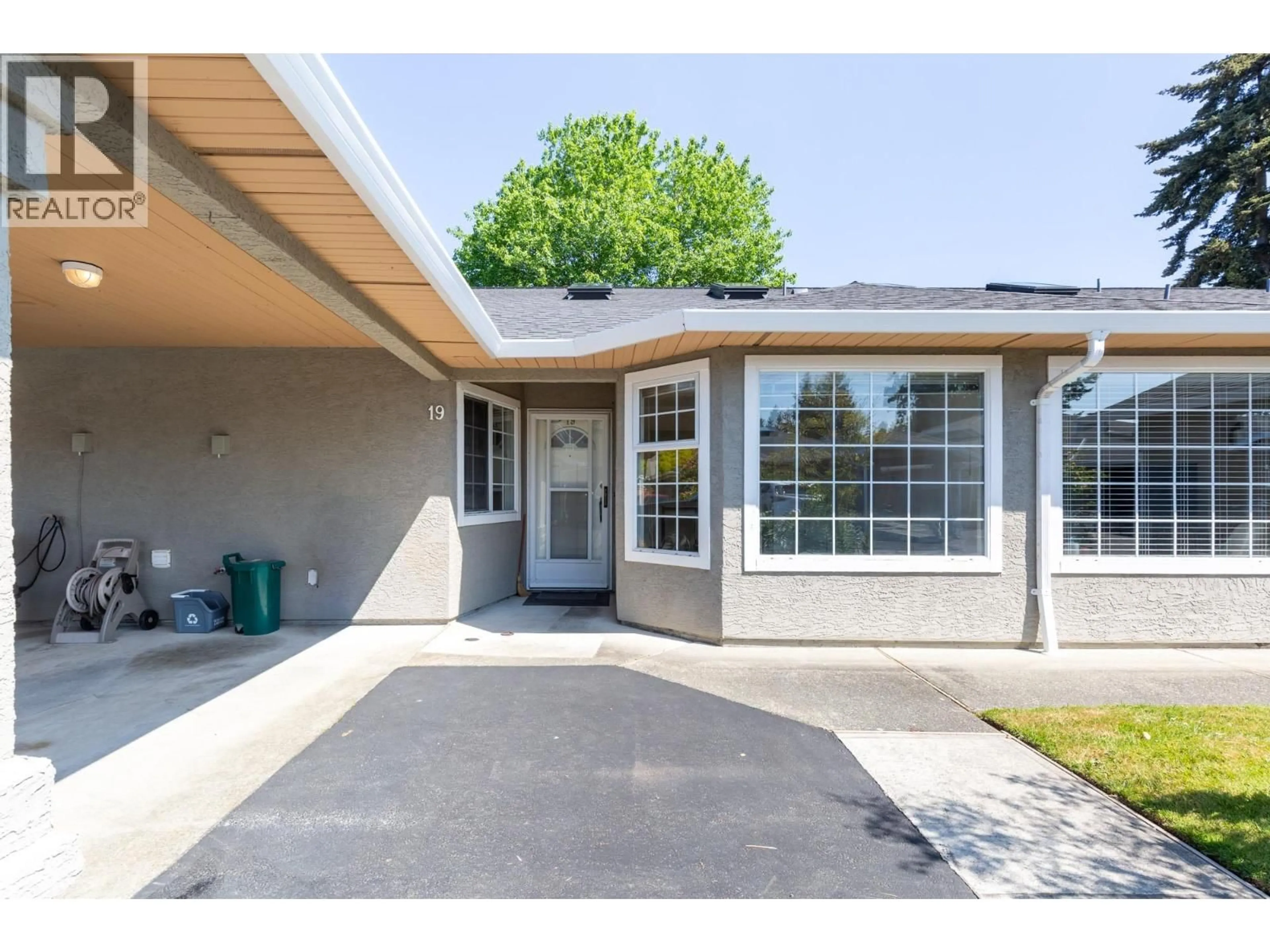 Home with vinyl exterior material, street for 19 - 12311 CAMBIE ROAD, Richmond British Columbia V6V1G5