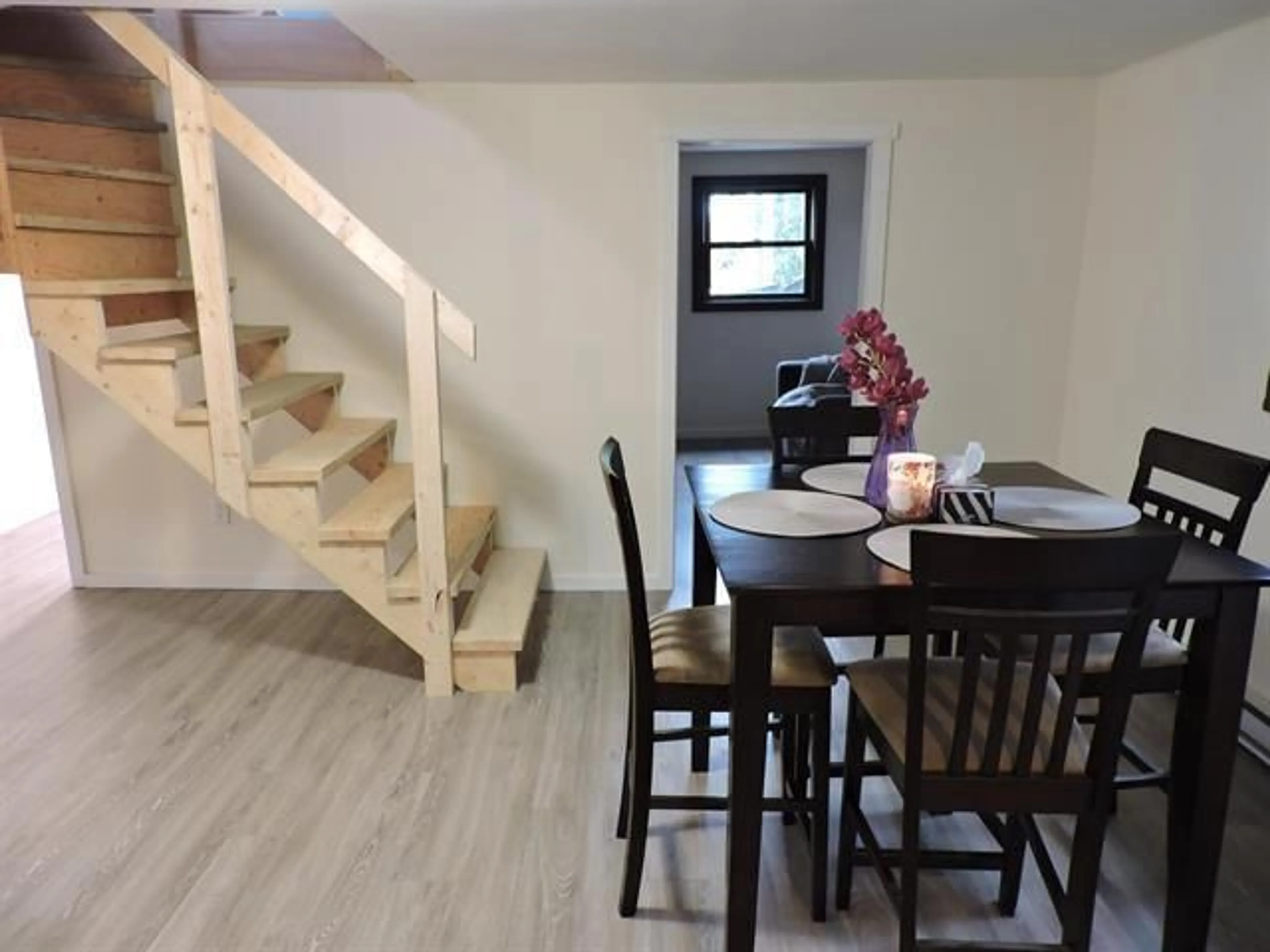 Dining room, wood/laminate floor for 10053 WOLFE STREET, Mission British Columbia V4S1G7