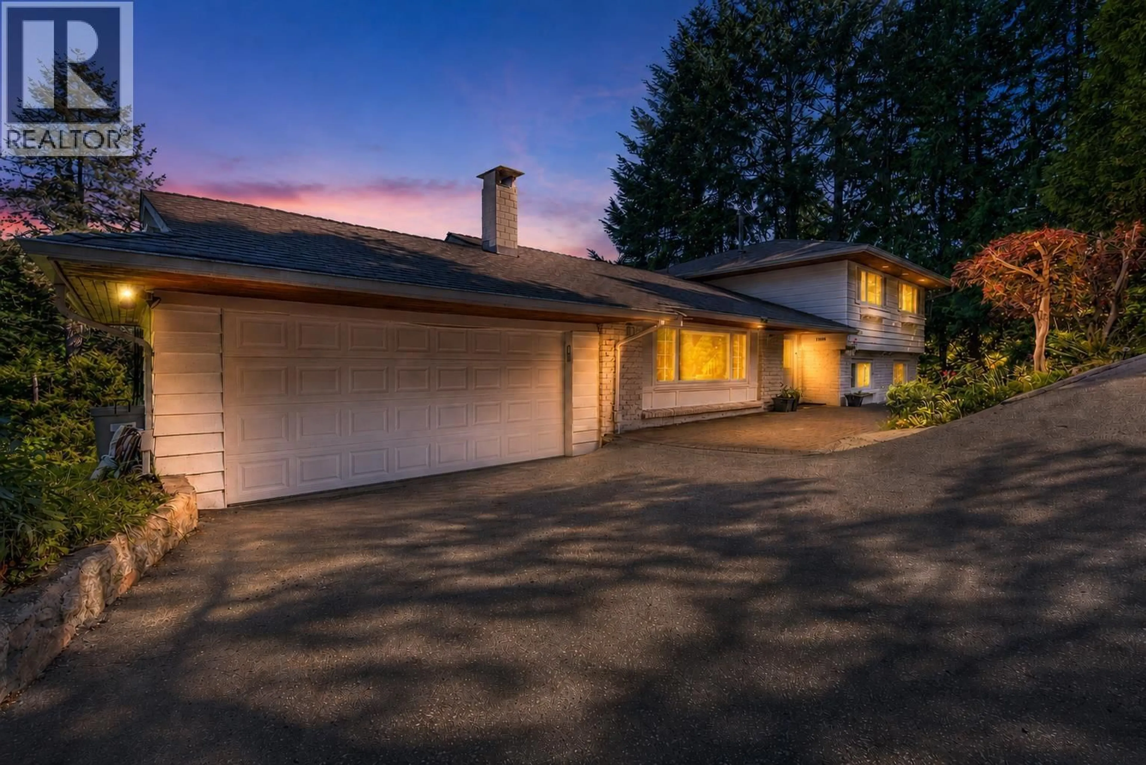 A pic from outside/outdoor area/front of a property/back of a property/a pic from drone, street for 670 ST. ANDREWS ROAD, West Vancouver British Columbia V7S1V6