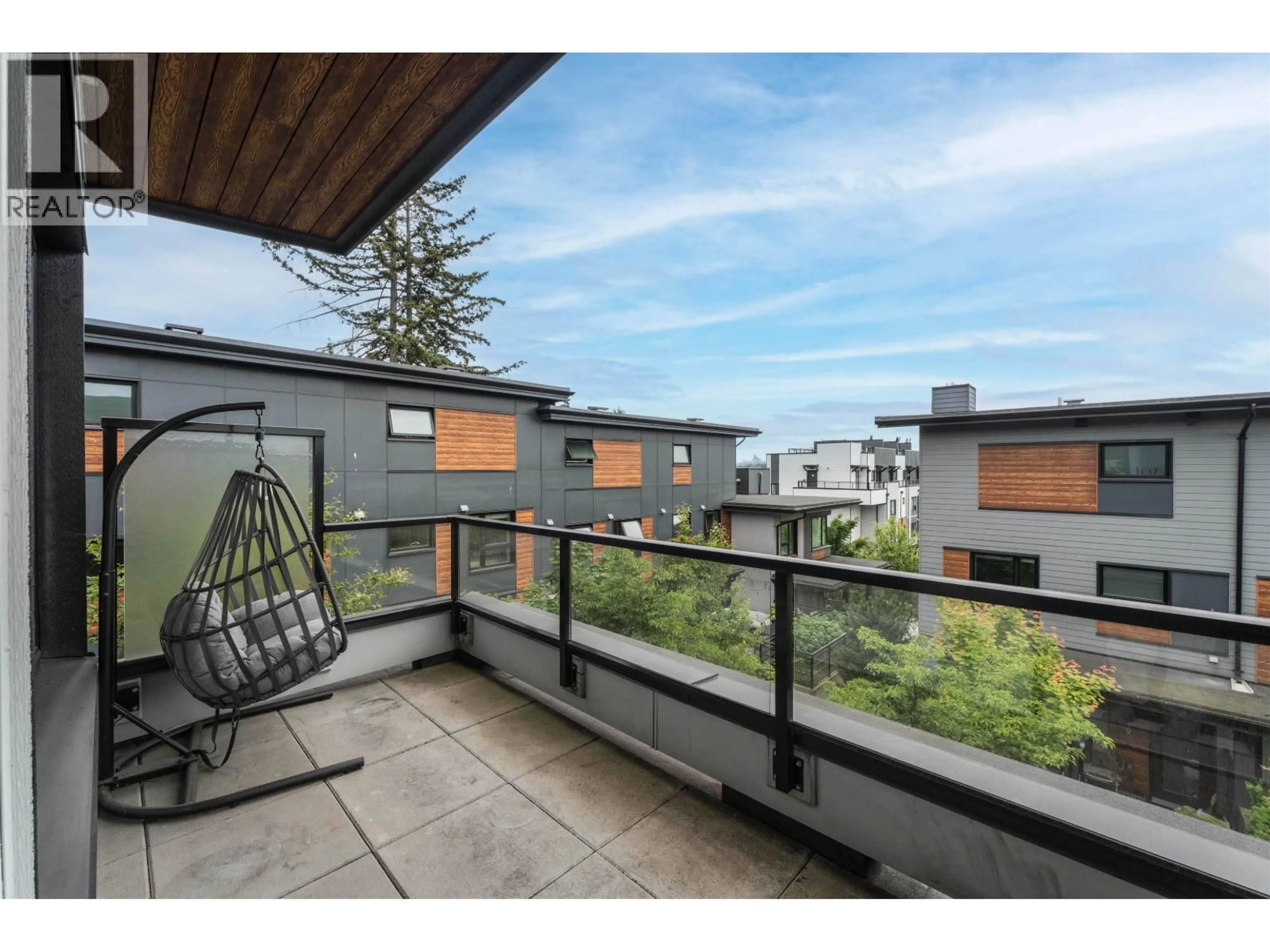 Patio, unknown for 42 - 528 2ND STREET, North Vancouver British Columbia V7L0G8