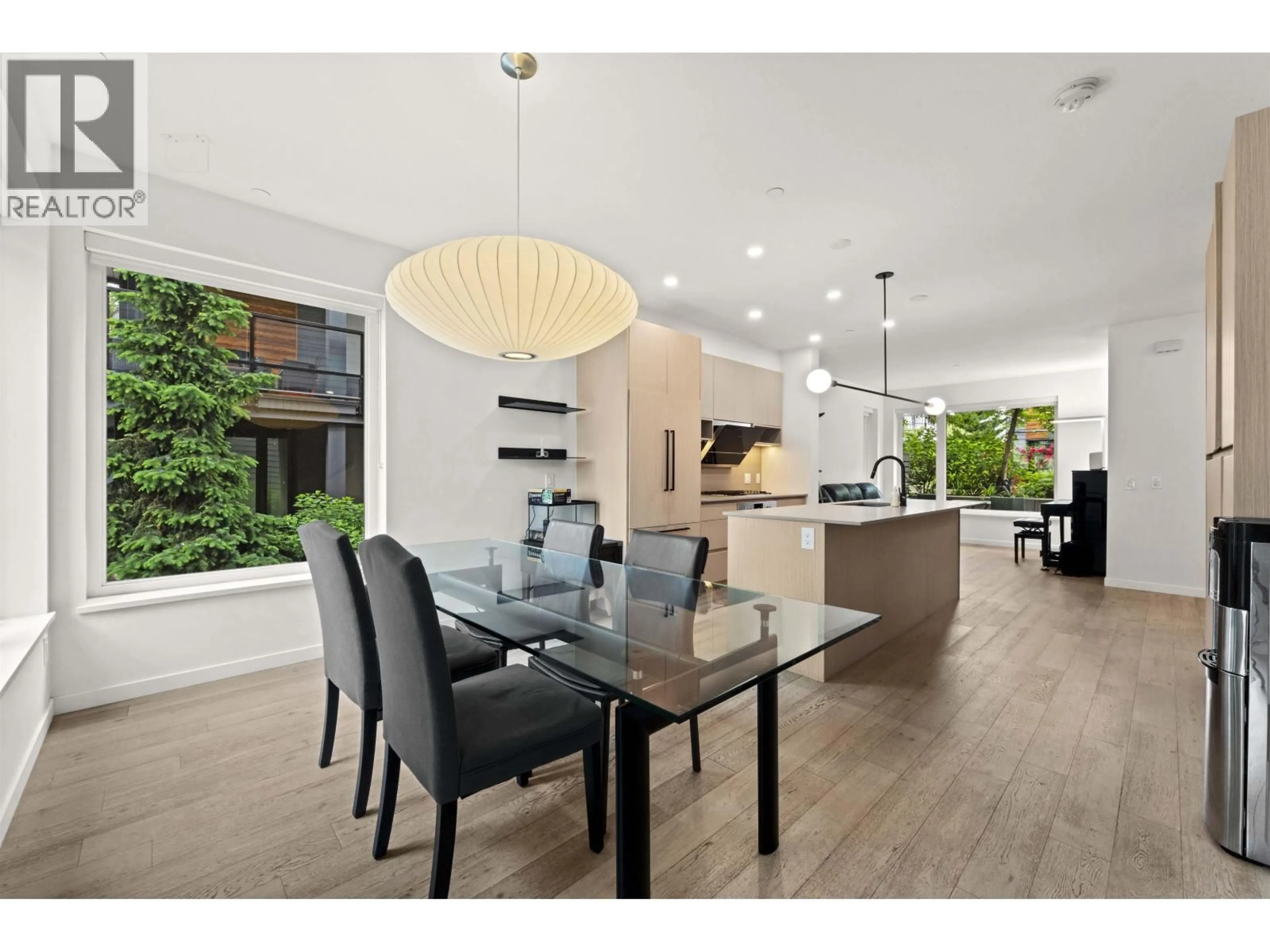 Unknown for 42 - 528 2ND STREET, North Vancouver British Columbia V7L0G8