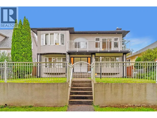 1405 EDINBURGH STREET, New Westminster 2