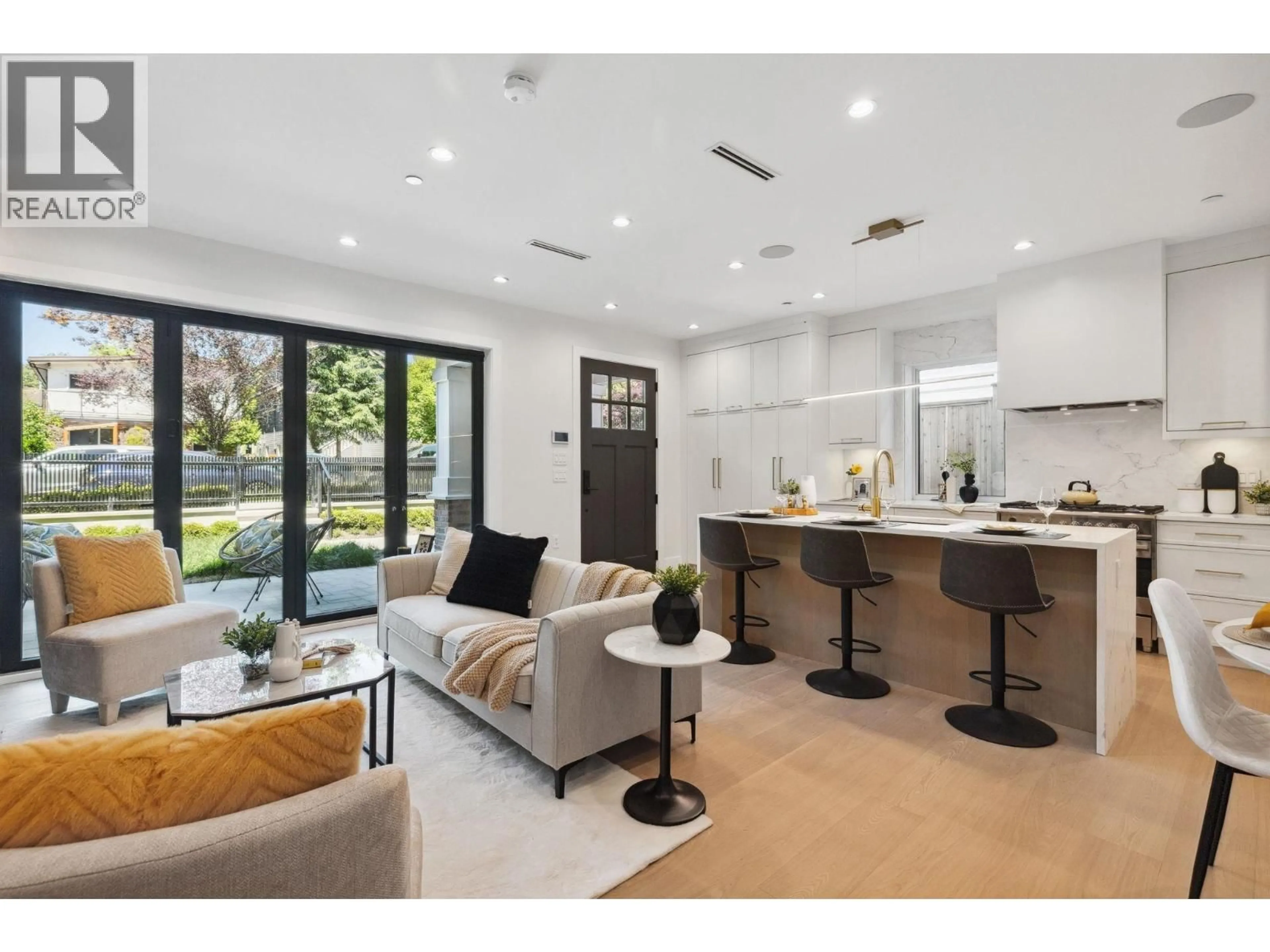 Open concept kitchen, unknown for 1 - 2244 11TH AVENUE, Vancouver British Columbia V5N1Z6