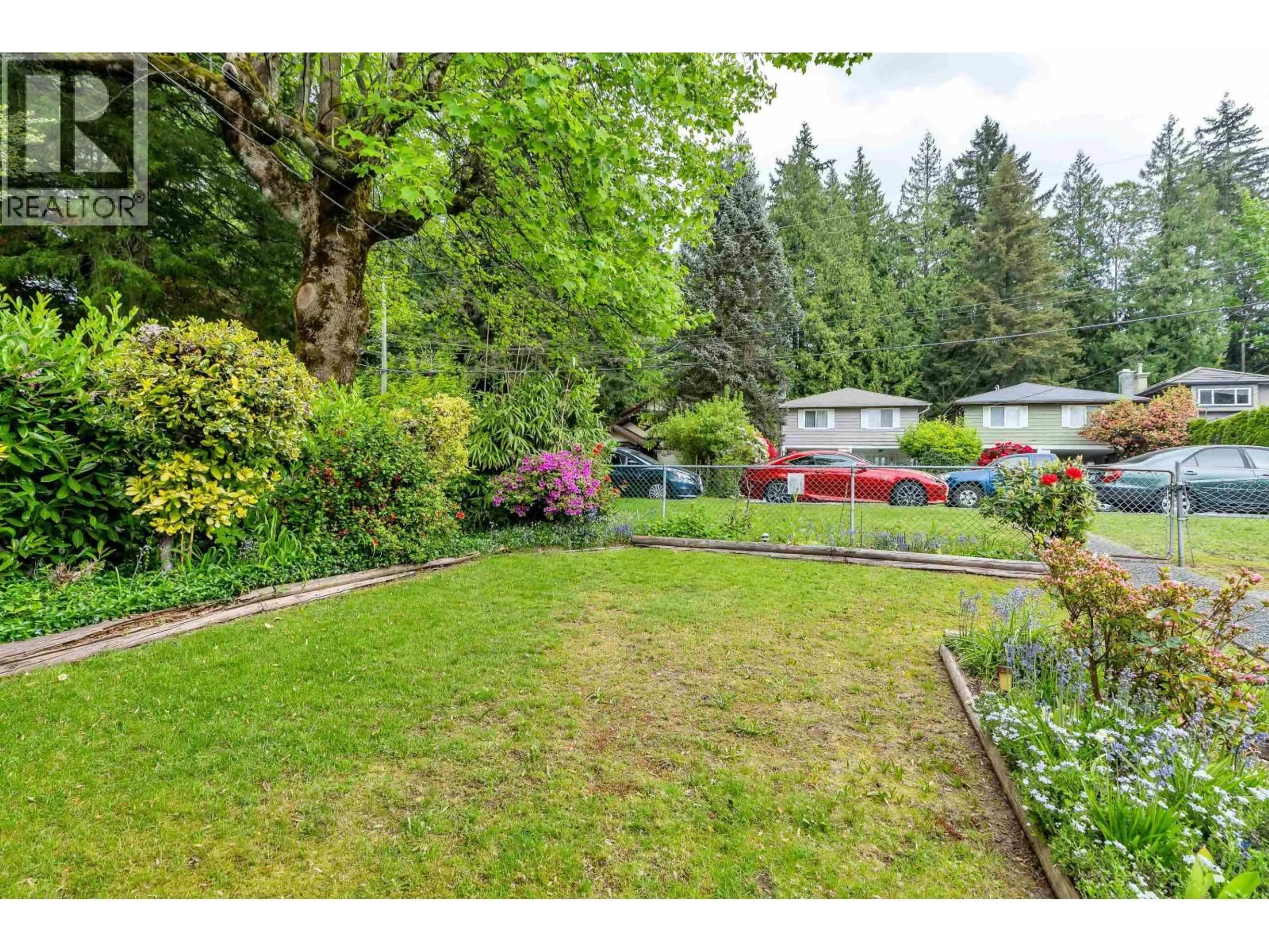 A pic from outside/outdoor area/front of a property/back of a property/a pic from drone, forest/trees view for 1555 BURRILL AVENUE, North Vancouver British Columbia V7K1L8