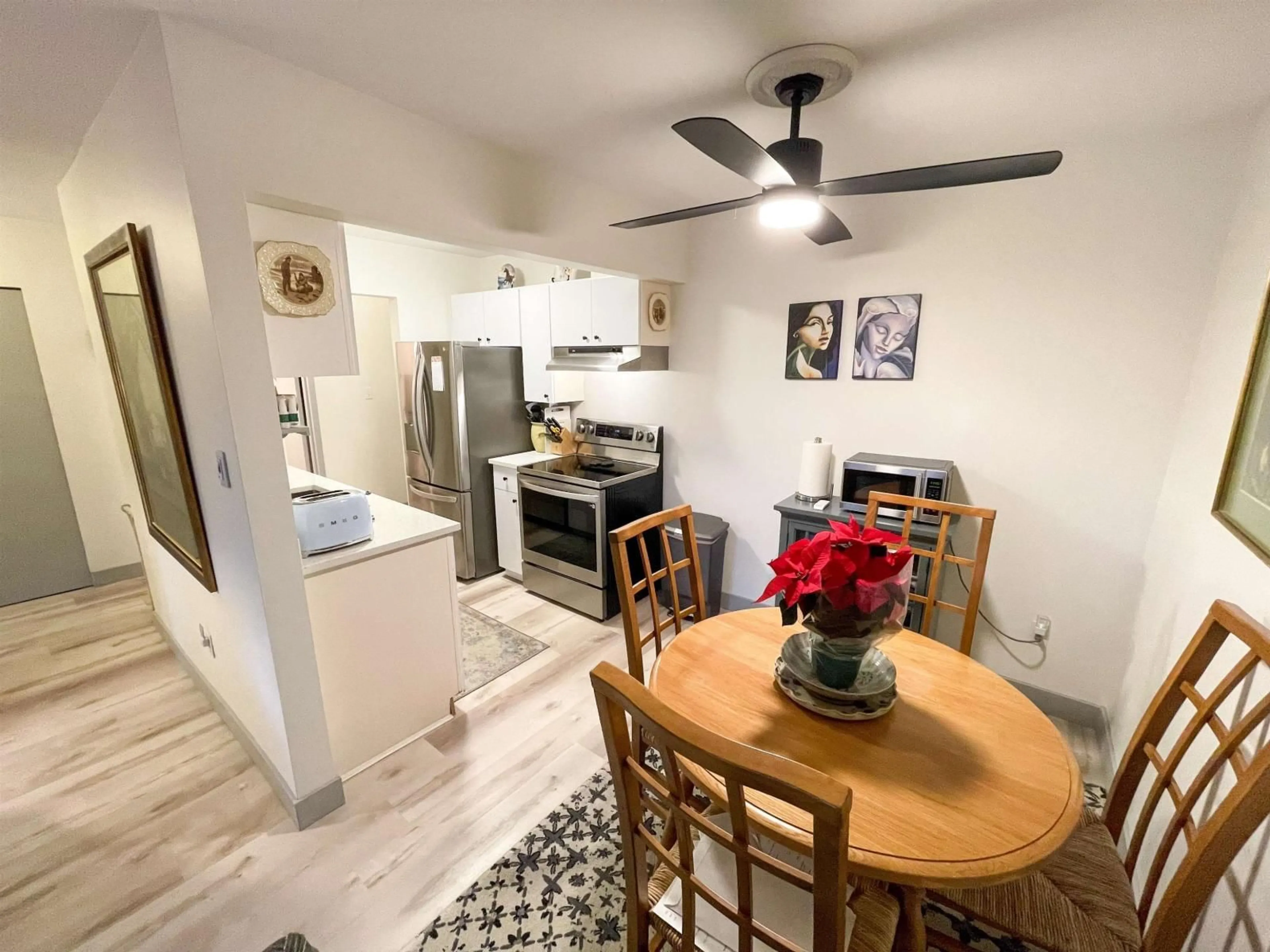 Open concept kitchen, unknown for 207 - 13775 74 AVENUE, Surrey British Columbia V3W9C5