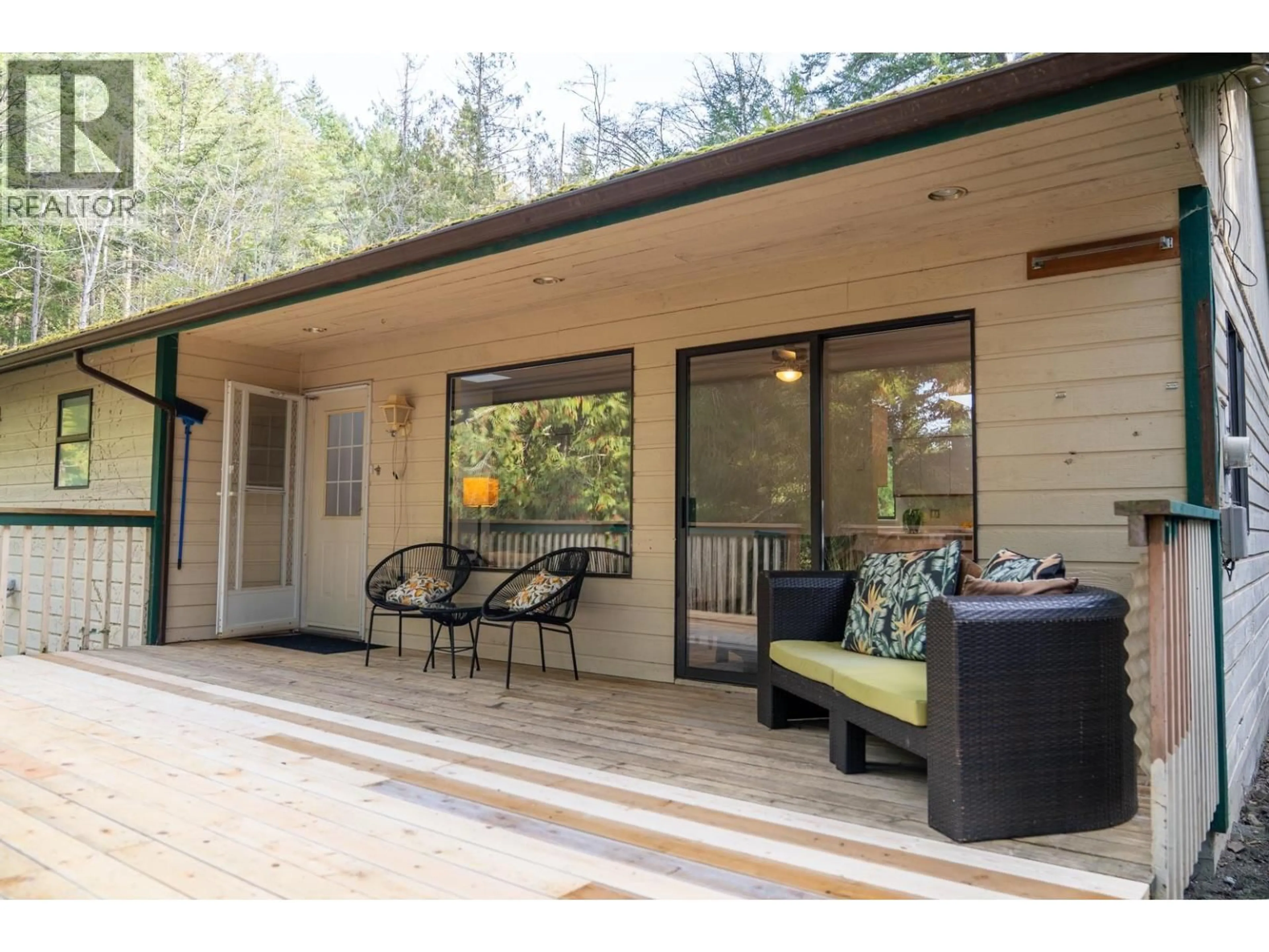 Patio, unknown for 37150 SCHOONER WAY, Pender Island British Columbia V0N2M2