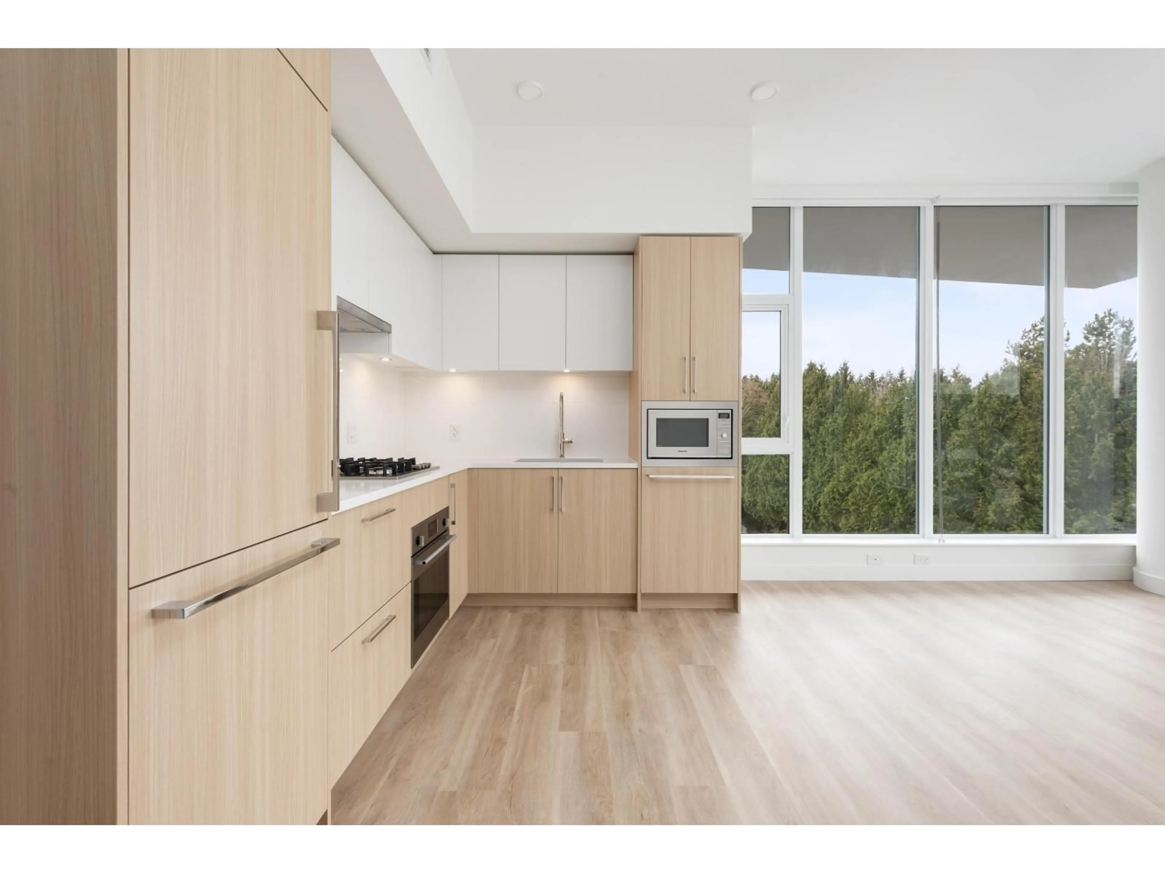 Standard kitchen, wood/laminate floor for 306 - 9675 KING GEORGE BOULEVARD, Surrey British Columbia V3T0T7