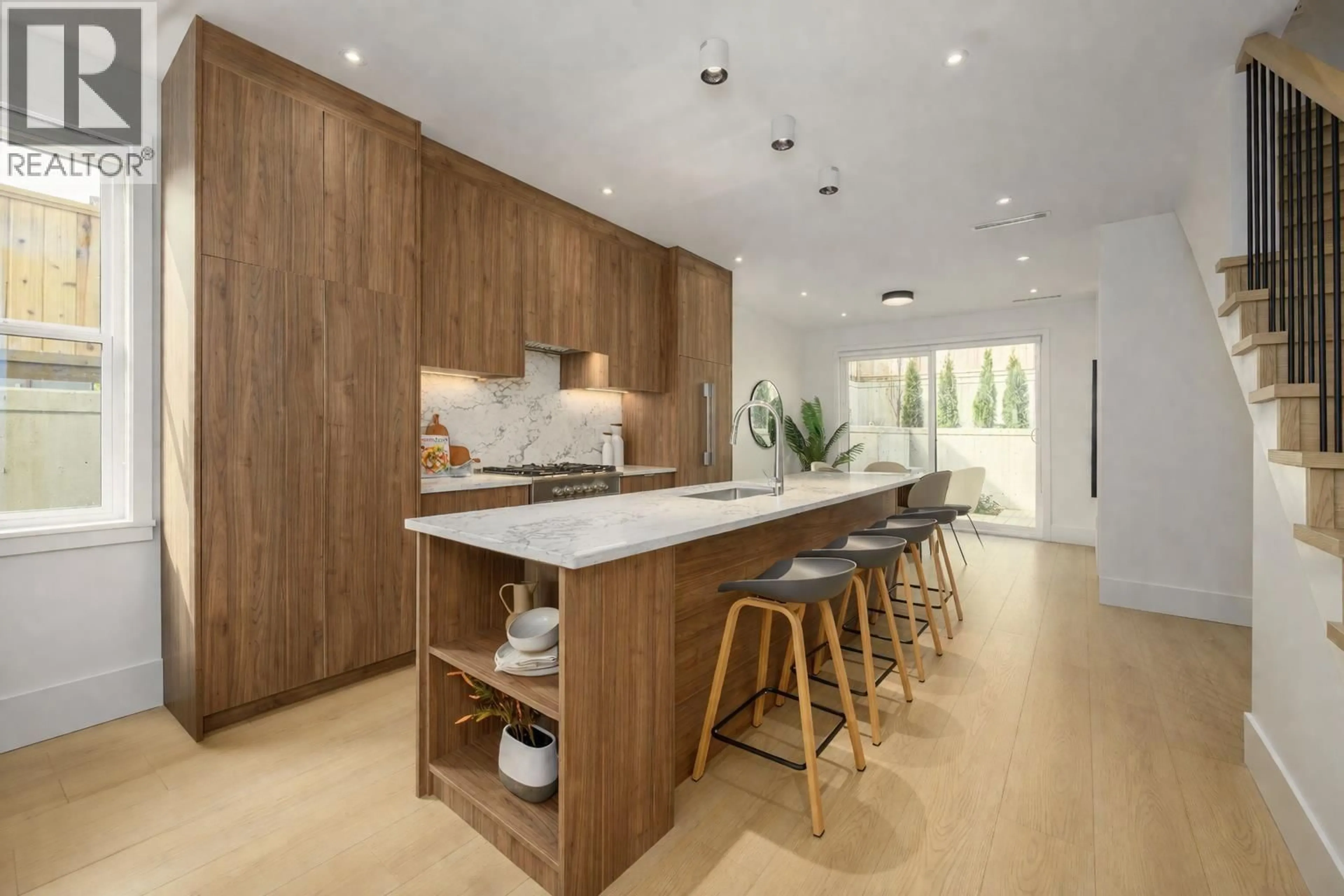 Contemporary kitchen, unknown for 102 - 1125 CARTIER AVENUE, Coquitlam British Columbia V3K2C1
